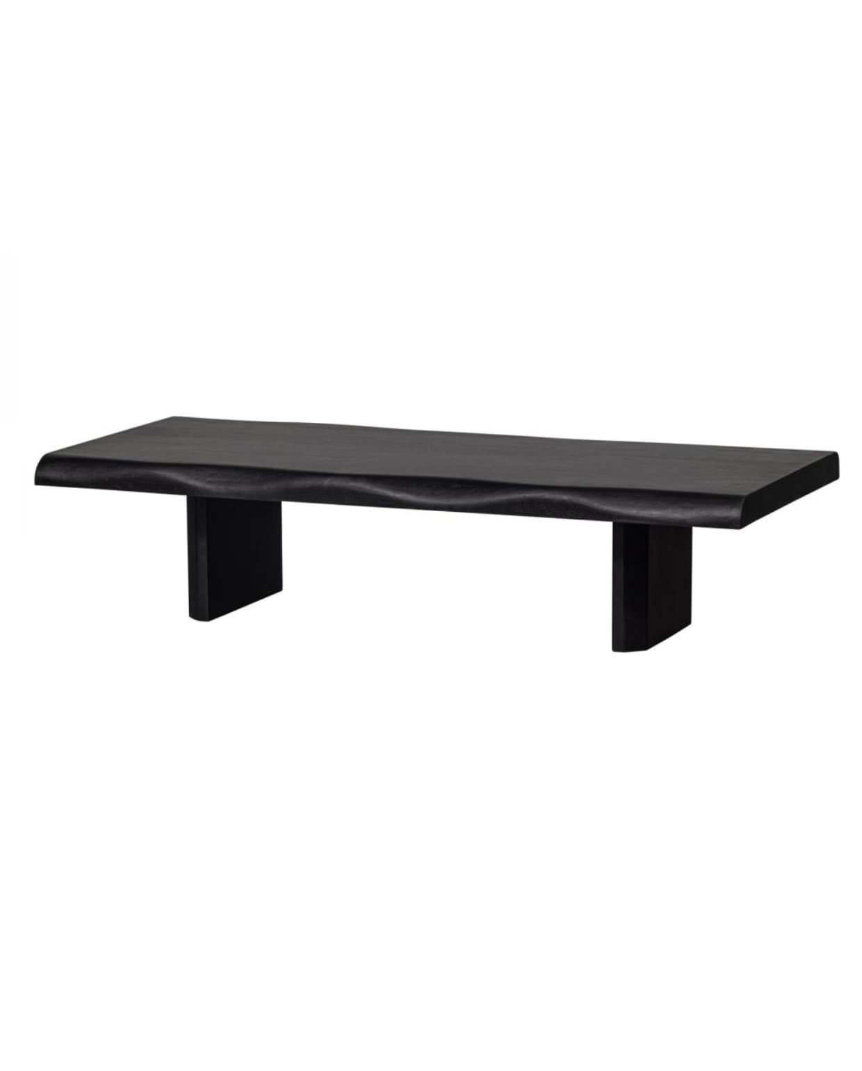 Zwarte mangohouten salontafel Cali van Woood € 349,-. vtwonen landelijk 03-2025