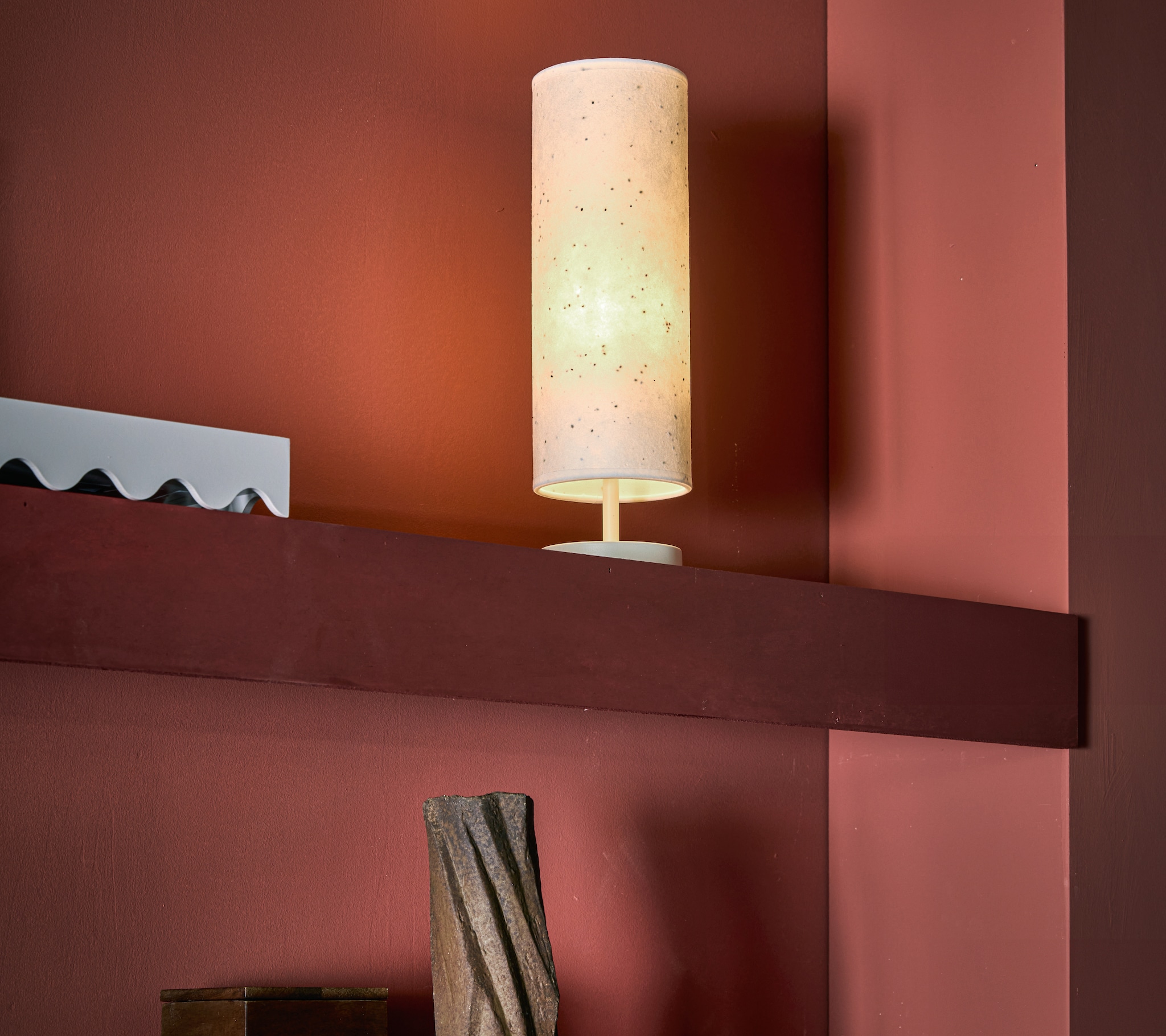 vtwonen tafellamp Tube Styling: Sanne Ketelaar Fotografie: Peggy Janssen