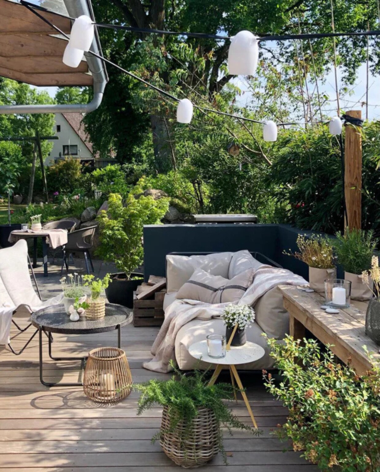 Lichtsnoer Stringlight van Weltevree, mondgeblazen glazen kapjes, 8 fittingen € 298,- Weltevree