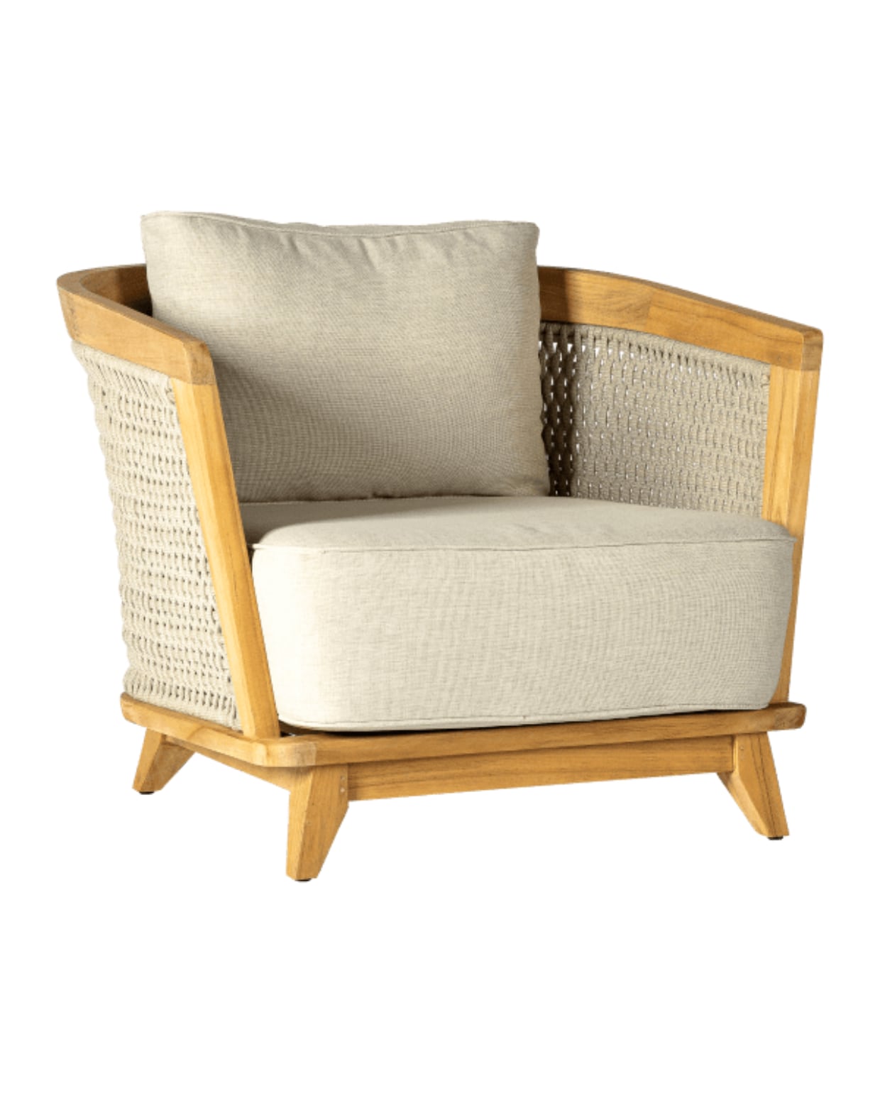Teakhouten fauteuil Horizon € 2999,- (borek.eu). vtwonen Stijlvol 4-2025 | Fotografie Space Content Studio | Tekst Eveline Stoel