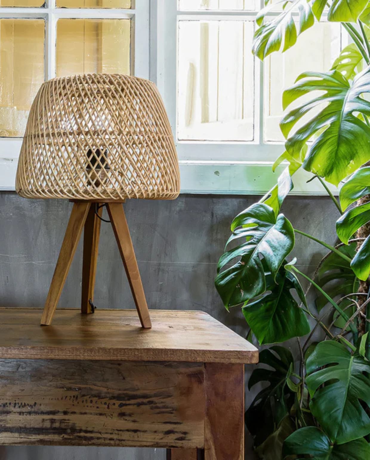 Shop op shop.vtwonen.nl: rotan tafellamp Maze van Raw Materials € 144,-. Raw Materials