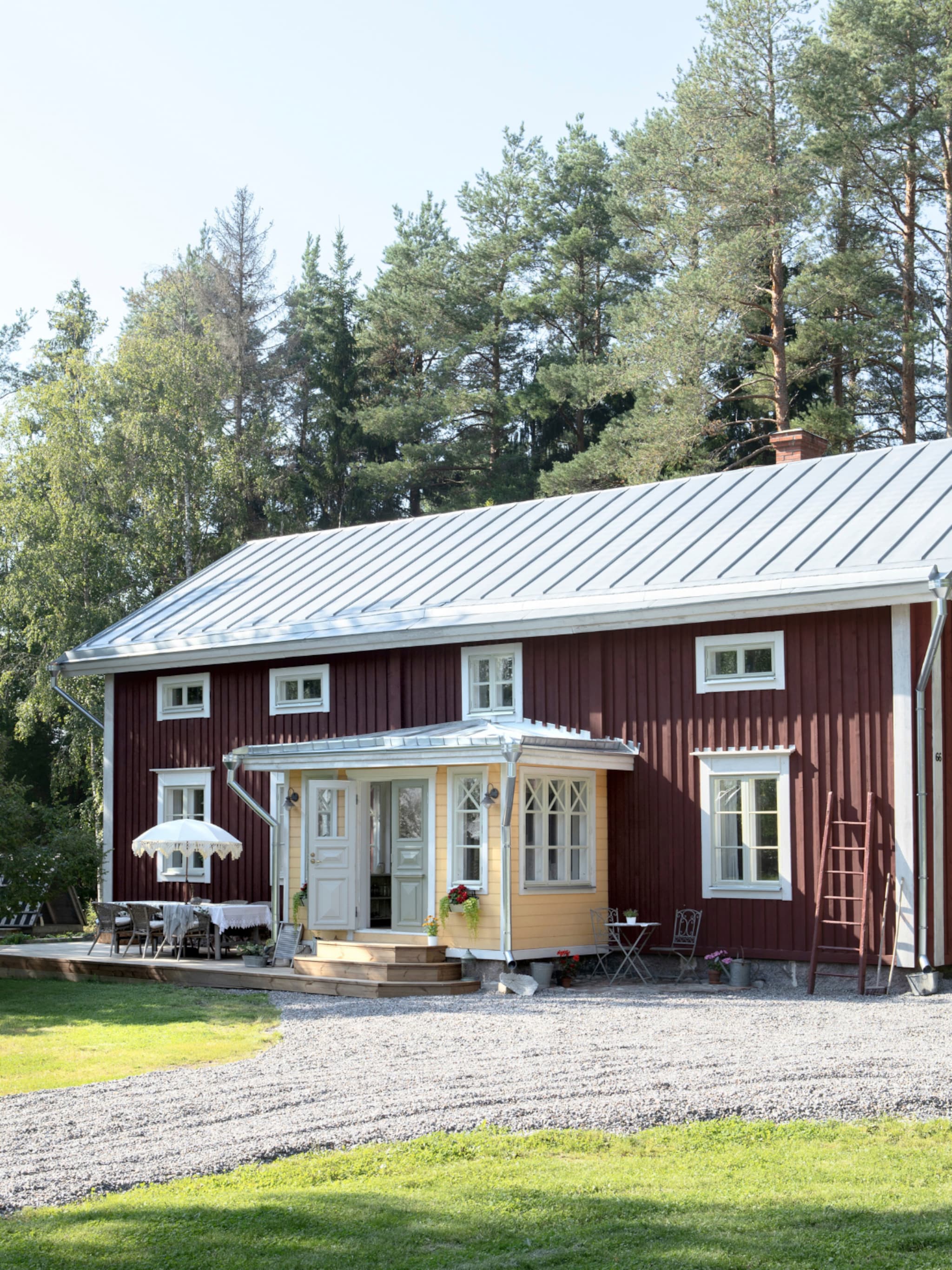 historisch huis bloemenbehang 1850 finland