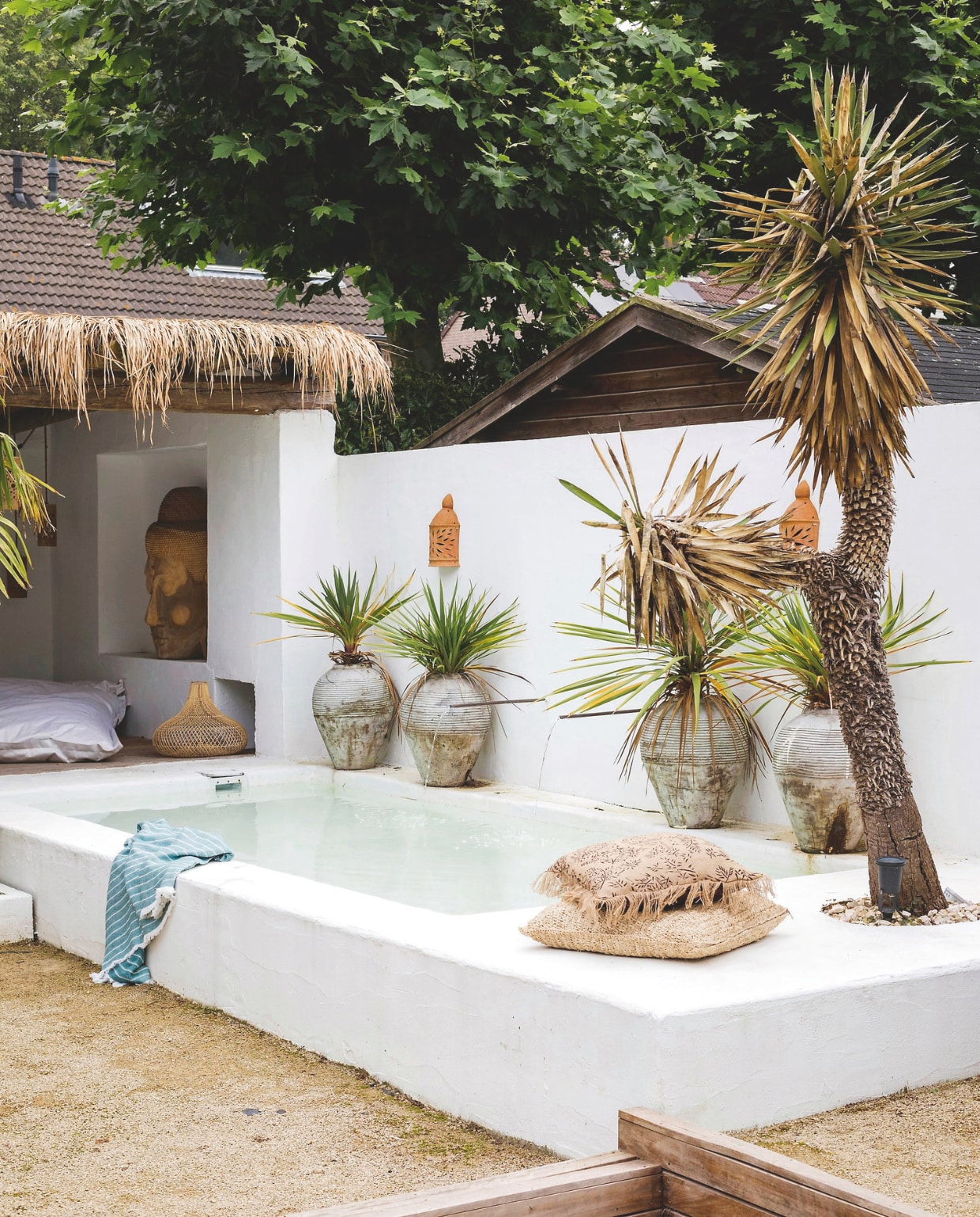 De plunge pool van 2,5x5 m. Overig privébezit. vtwonen special zomerboek 12-2025 | fotografie Corine Hoge Bavel-Jansen | tekst Caroline Westdijk