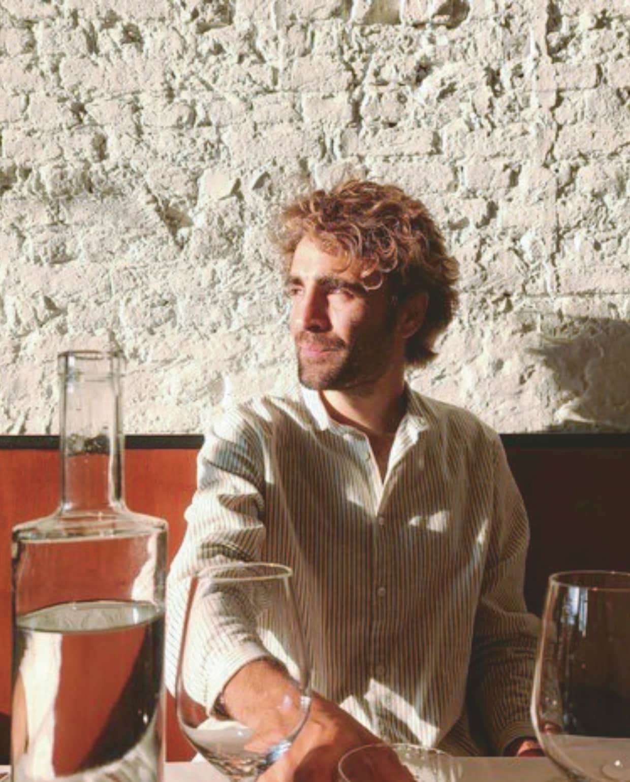 Raphaél Gueulet in restaurant Album in Antwerpen. Stijlvol Wonen 05-2025 | restaurant Album