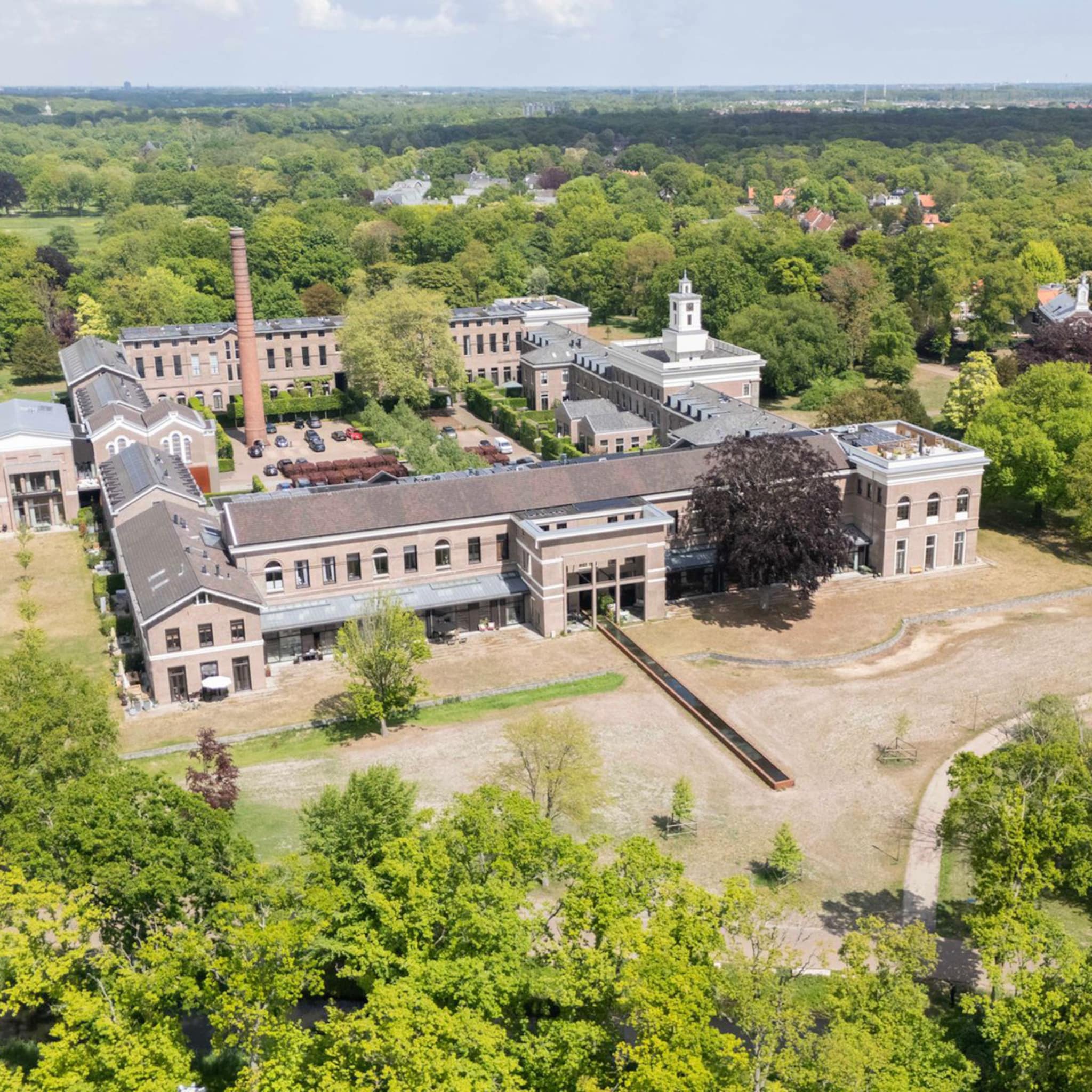 familiehuis voormalig psychiatrisch ziekenhuis bloemendaal