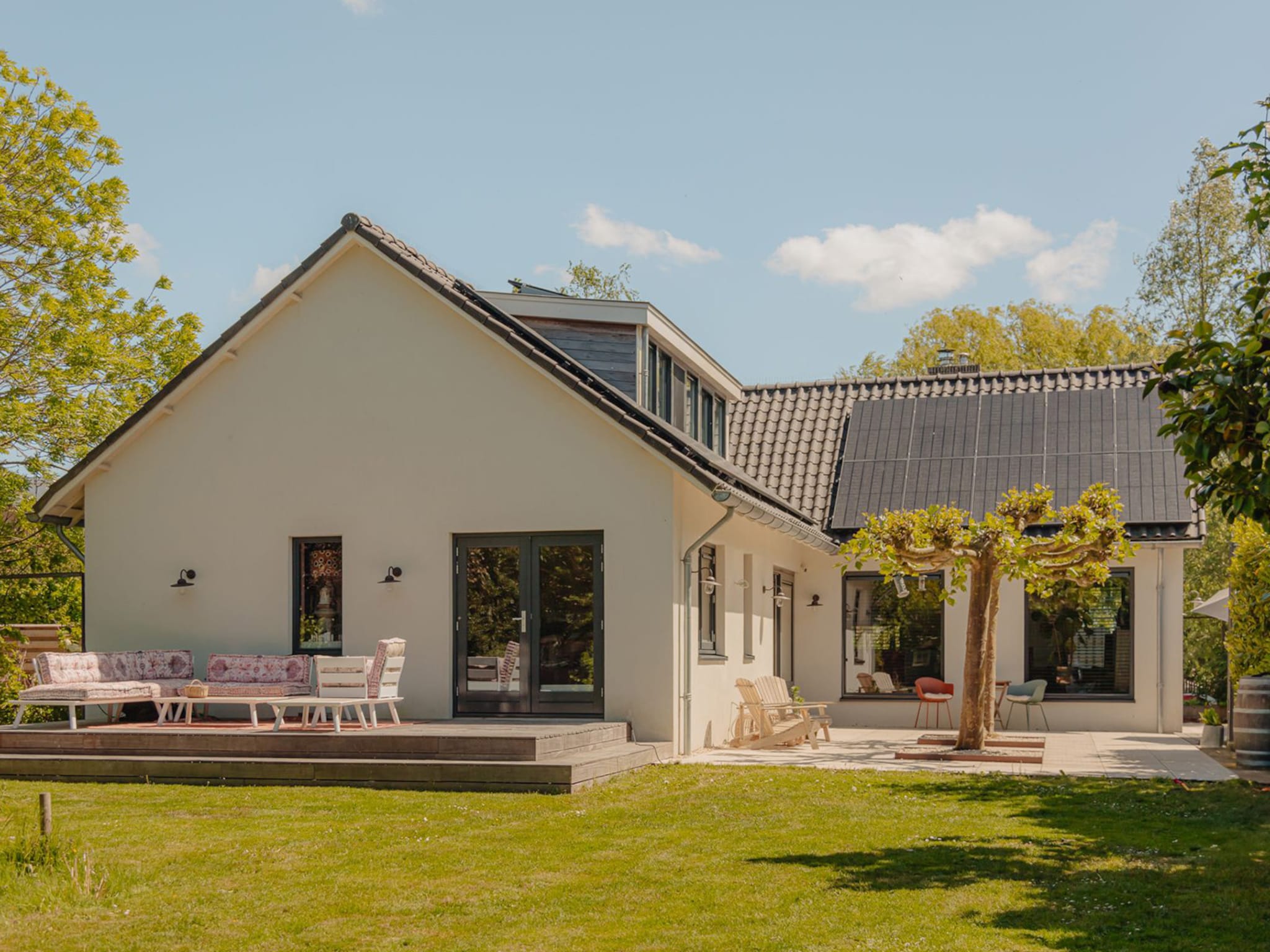 jaren 60 villa kleurrijk interieur