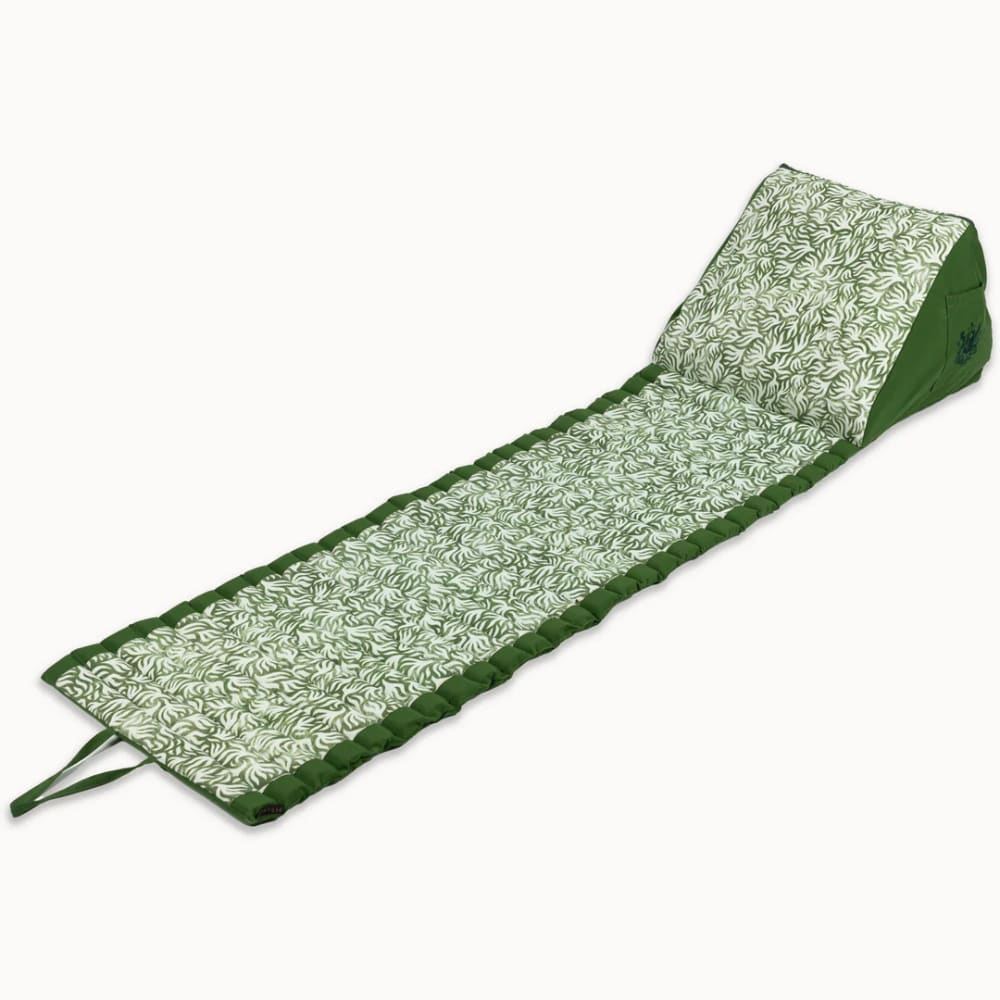Besarto Relaxmatras, Acryl, Flame Green, 50x180 cm, €79,95. (shop.vtwonen.nl) Besatro