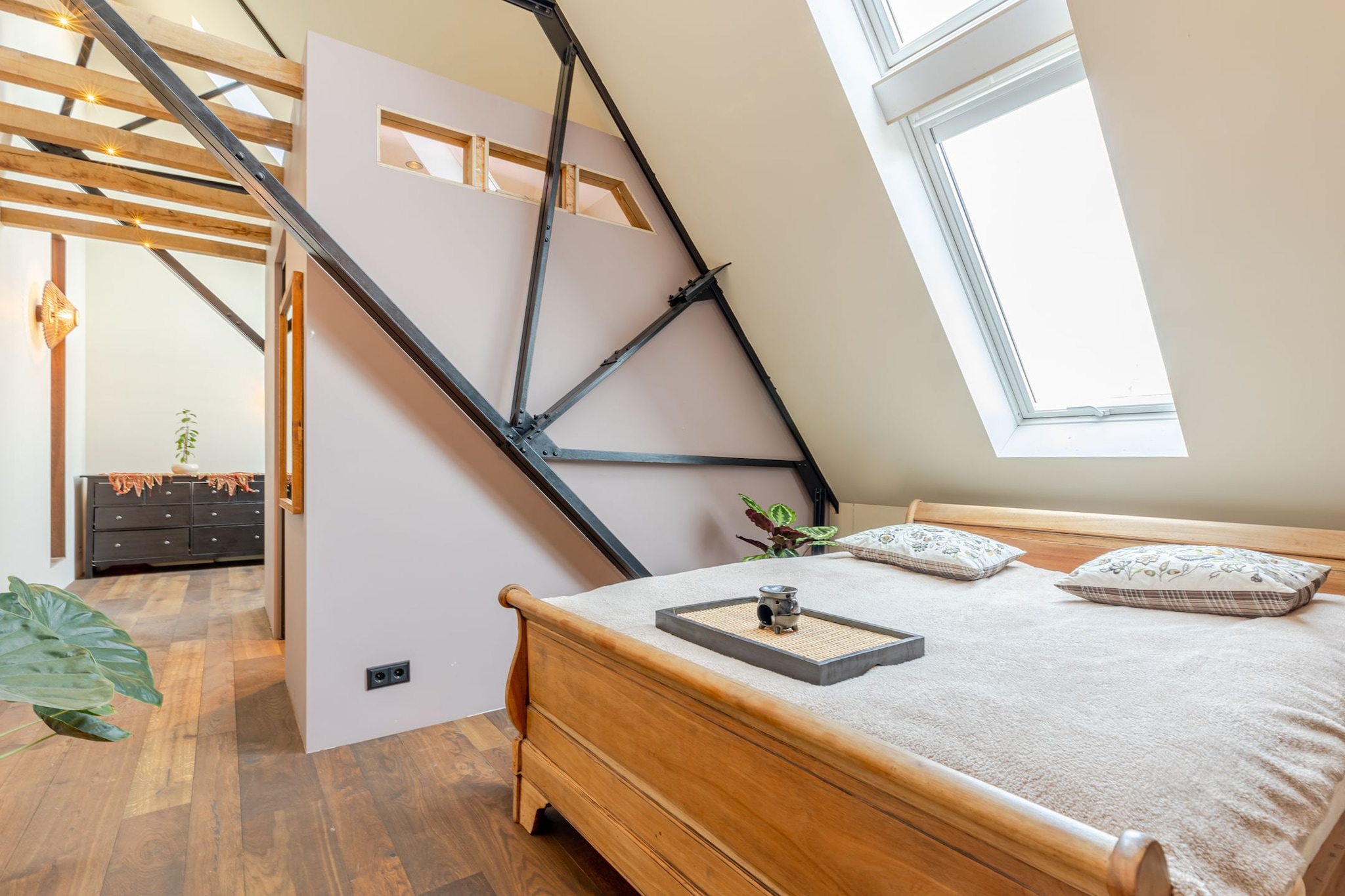 Funda - Kolpa van der Hoek Qualis International Realty