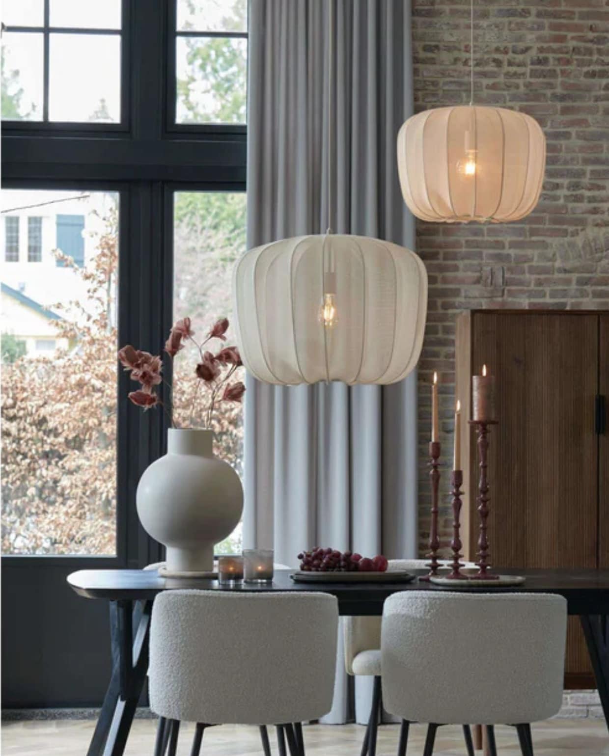 Shop via shop.vtwonen.nl: Light & Living hanglamp Plumeria, textiel, 60x45 cm (Øxh) € 269,-.  Light & Living
