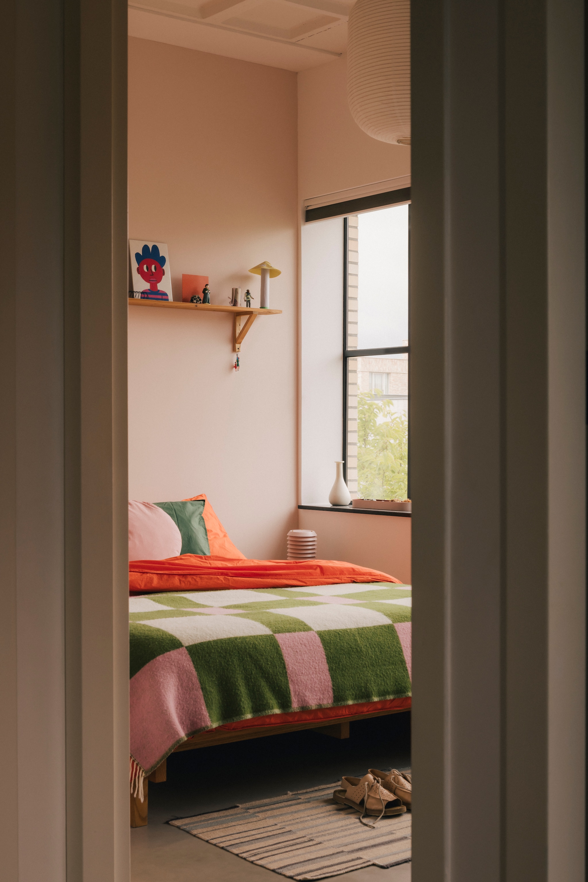 Plaid Klippan van Arket. Beddengoed Suite702. stijlvol wonen 8-2025 | fotografie Katoo Peeters