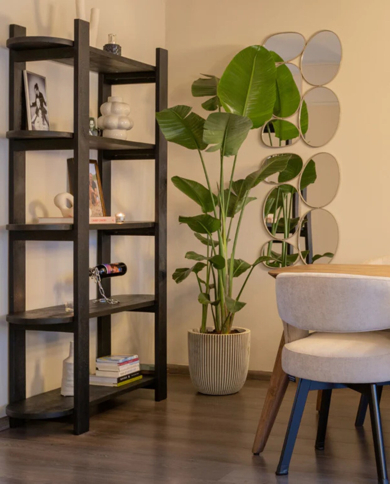 Shop via shop.vtwonen.nl: Giga Meubel wandkast Luuk, mangohout, zwart, 160x38x190 cm (bxdxh) € 459,-. Giga Meubel