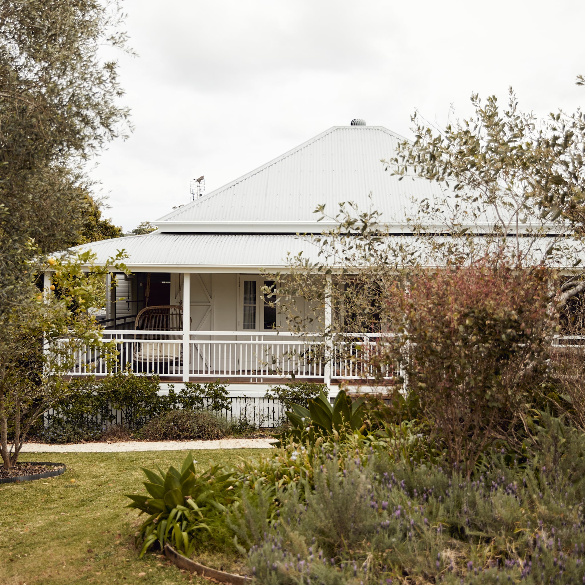 binnenkijken oude cottage naar modern thuis