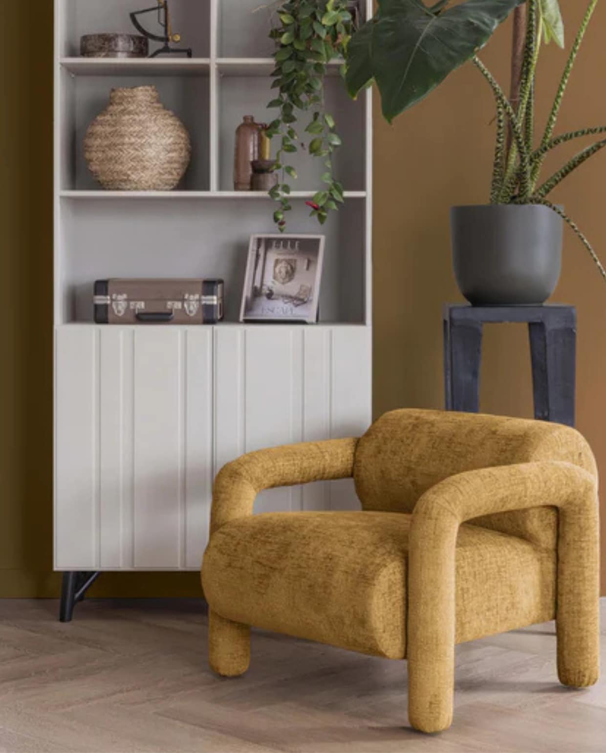 Shop via shop.vtwonen.nl: Woood fauteuil Lenny, polyester, goud/geel, 76x82x65 cm (bxdxh) € 699,-.  Woood