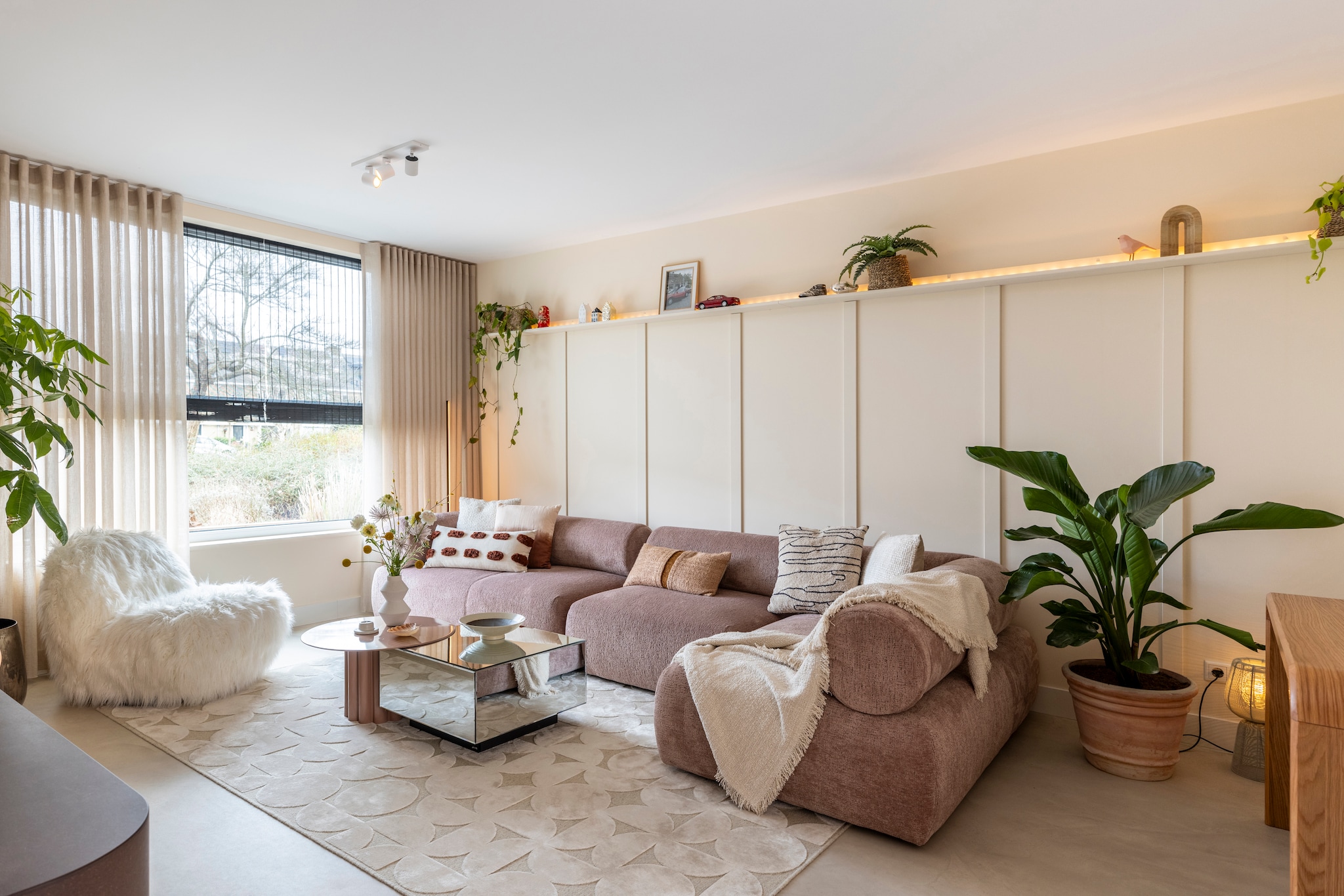 Weer verliefd op je huis aflevering 6 seizoen 20, Eva in Badhoevedorp, zithoek