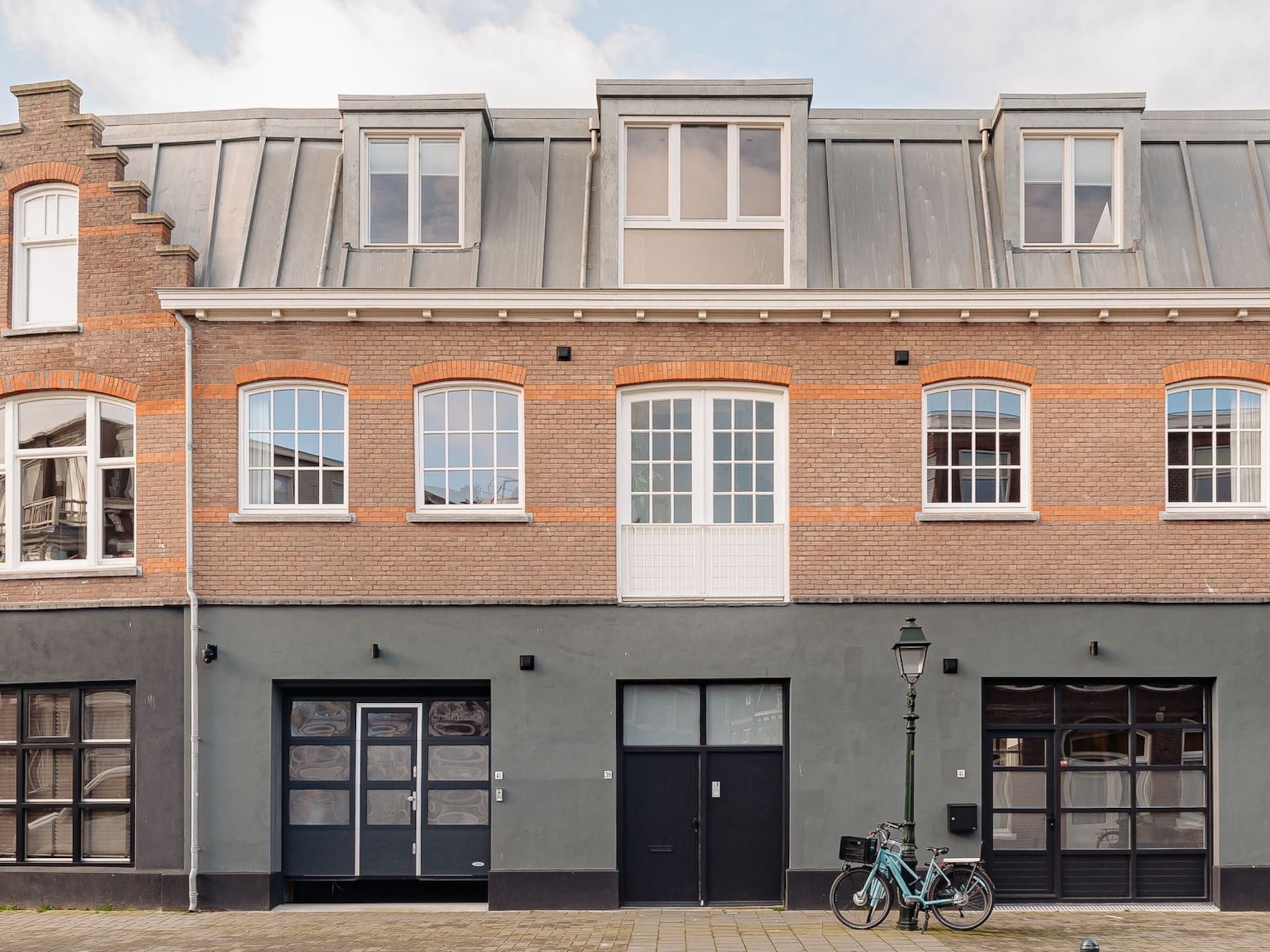 groot appartement den haag bruin interieur