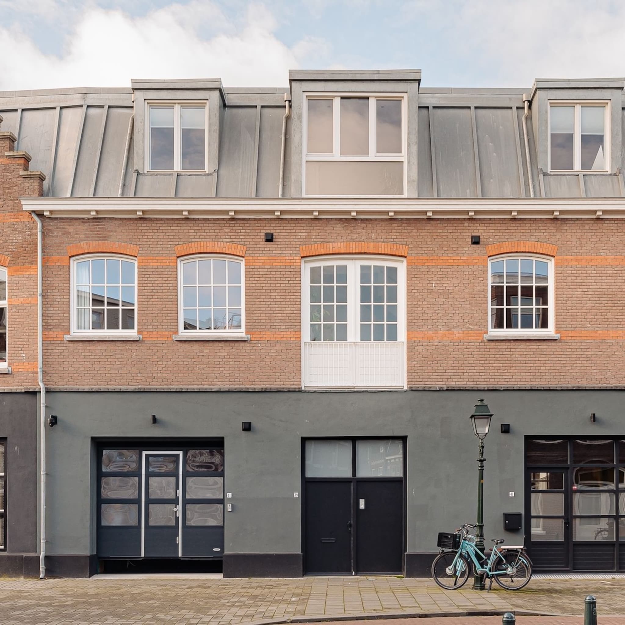 groot appartement den haag bruin interieur