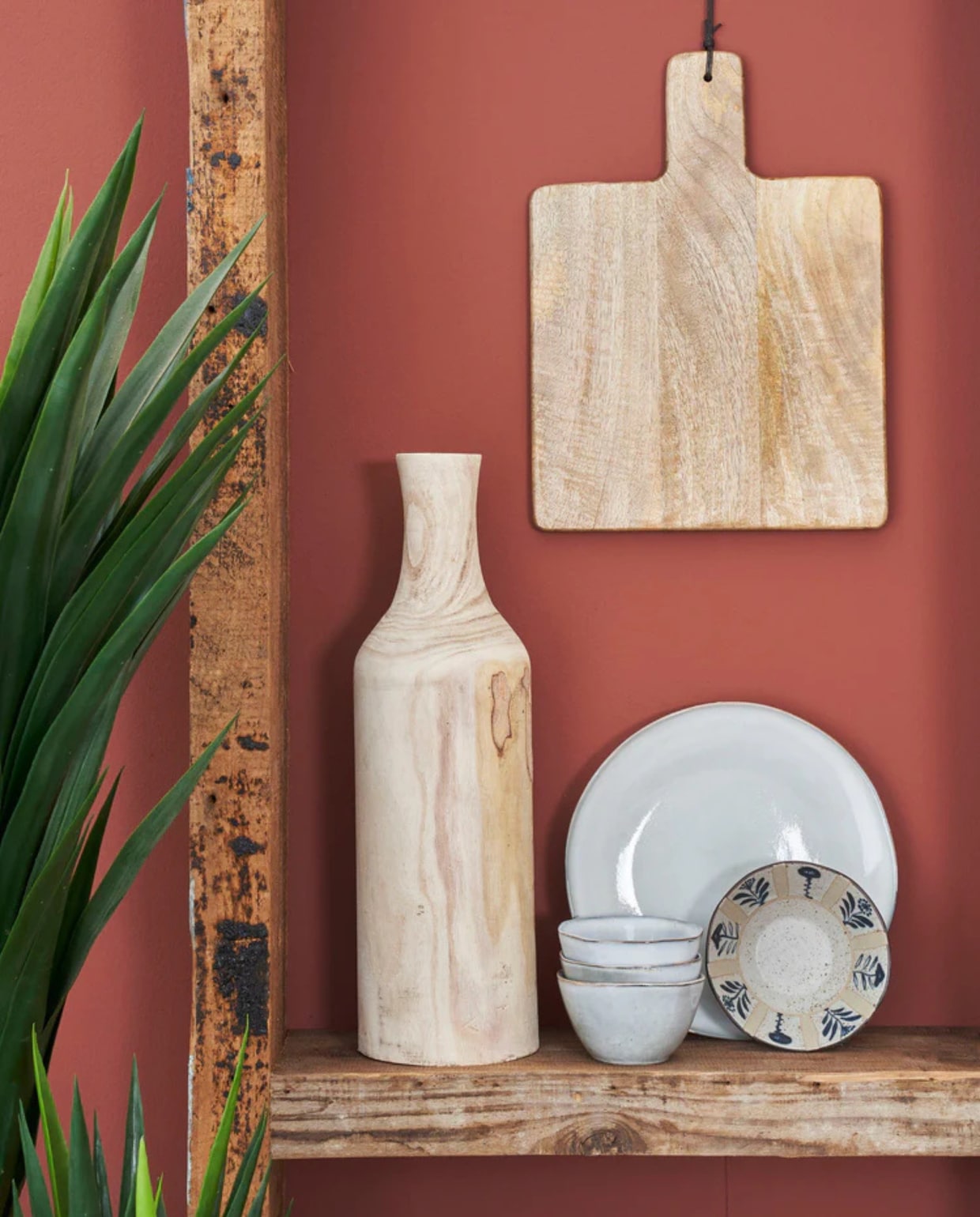 Shop op shop.vtwonen.nl: Mica Decorations vaas Pia, paulowniahout, lichtbruin, 13x47 cm (Øxh) € 29,95.  Mica Decorations