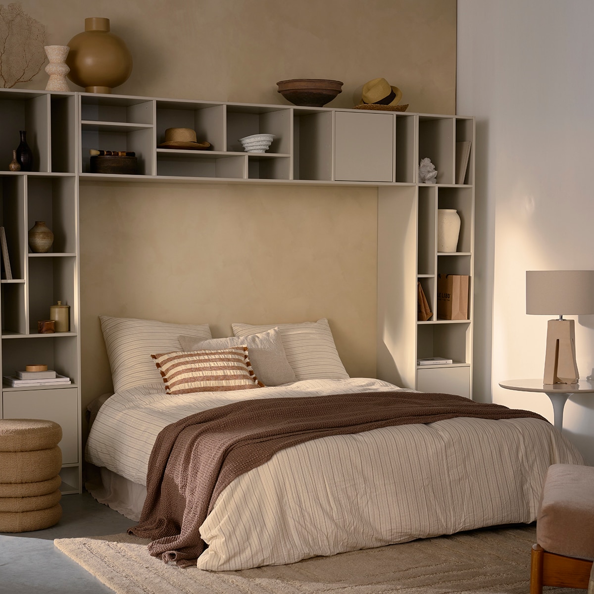 vtwonen meubel XL letterbak  vtwonen 7 2025 fotograaf: Jeroen van der Spek styling: Cleo Scheulderman vtwonen Cleo Scheulderman