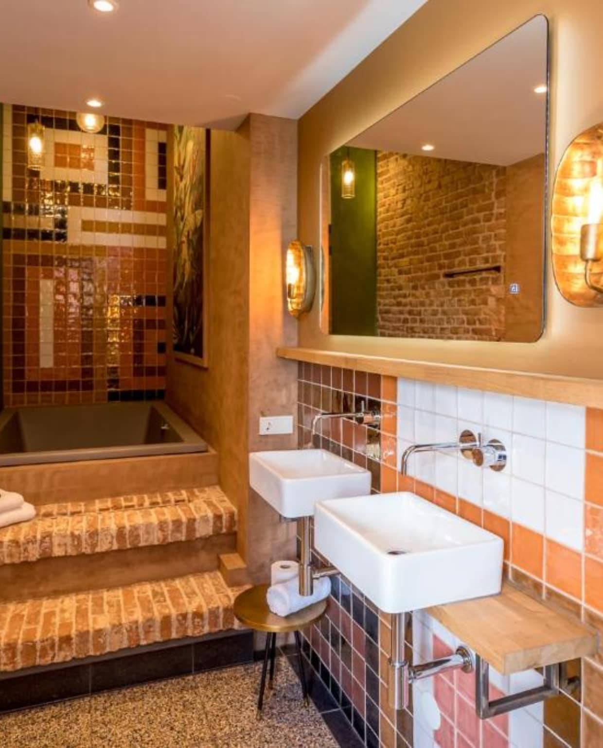 Loods Hotel. booking.com