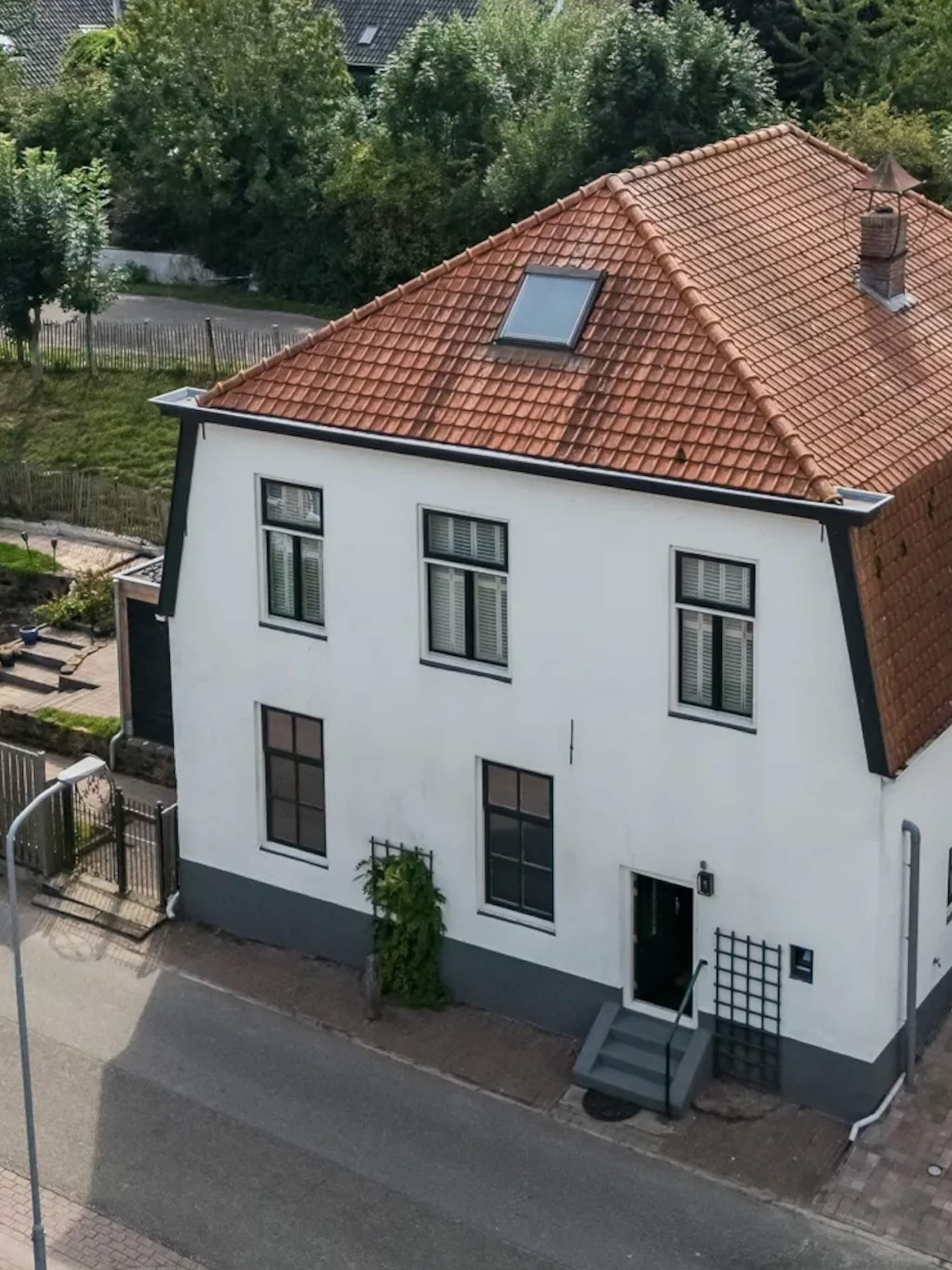 dijkhuis industrieel zwart interieur schapen tuin