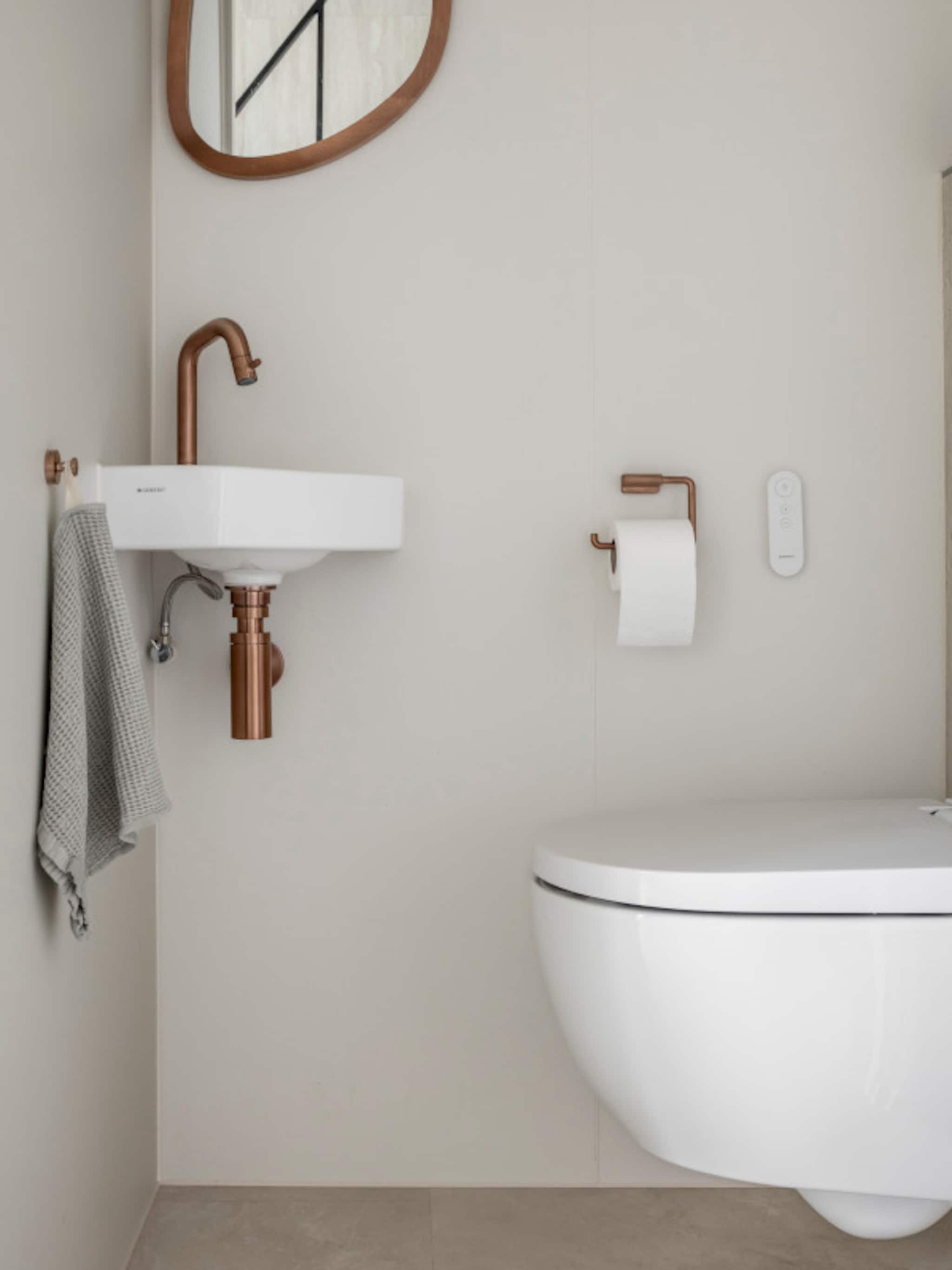 van vergeten hoekje naar stijlvolle eyecatcher zo geef je het toilet een verrassende make over