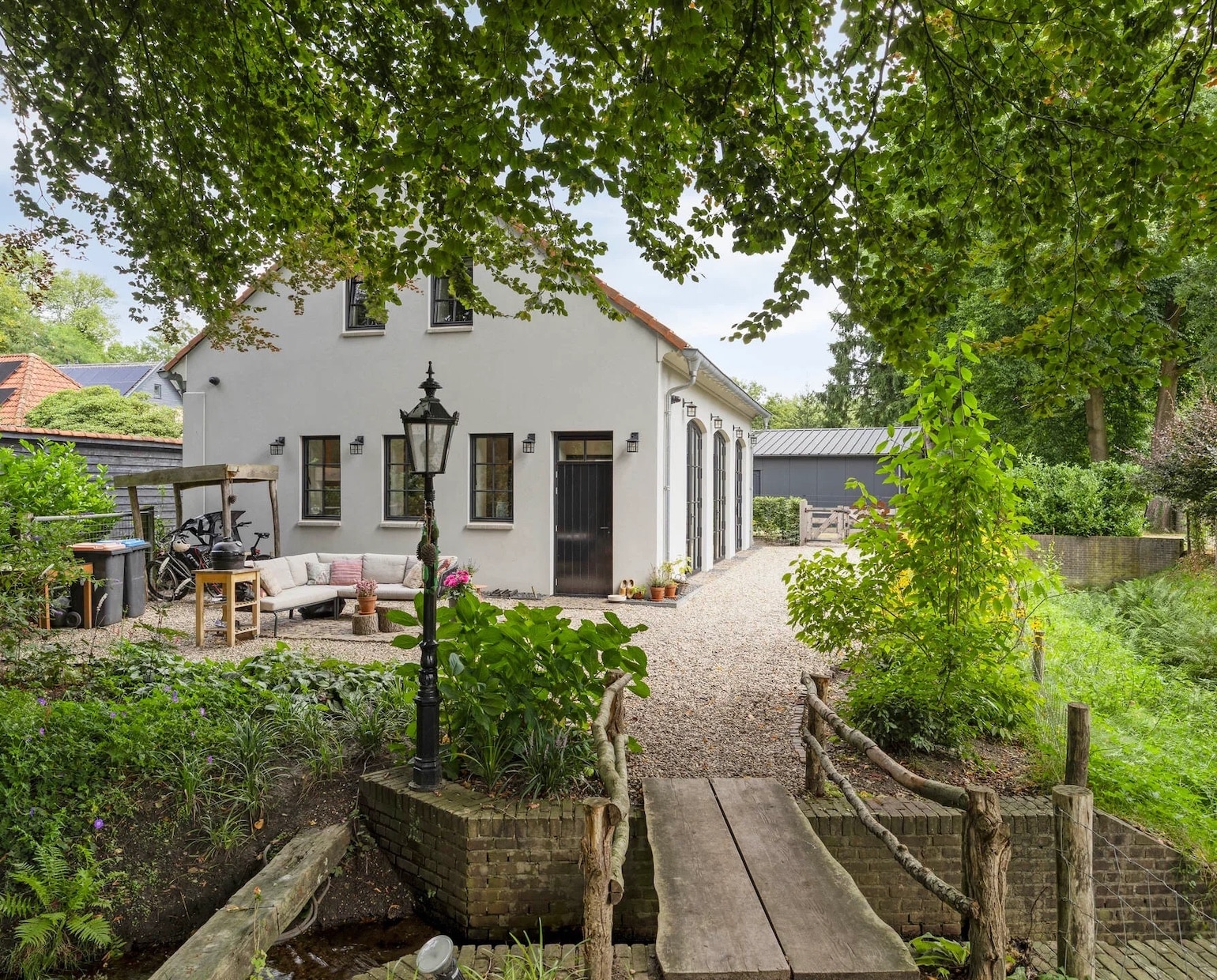 villa industrieel landelijk interieur