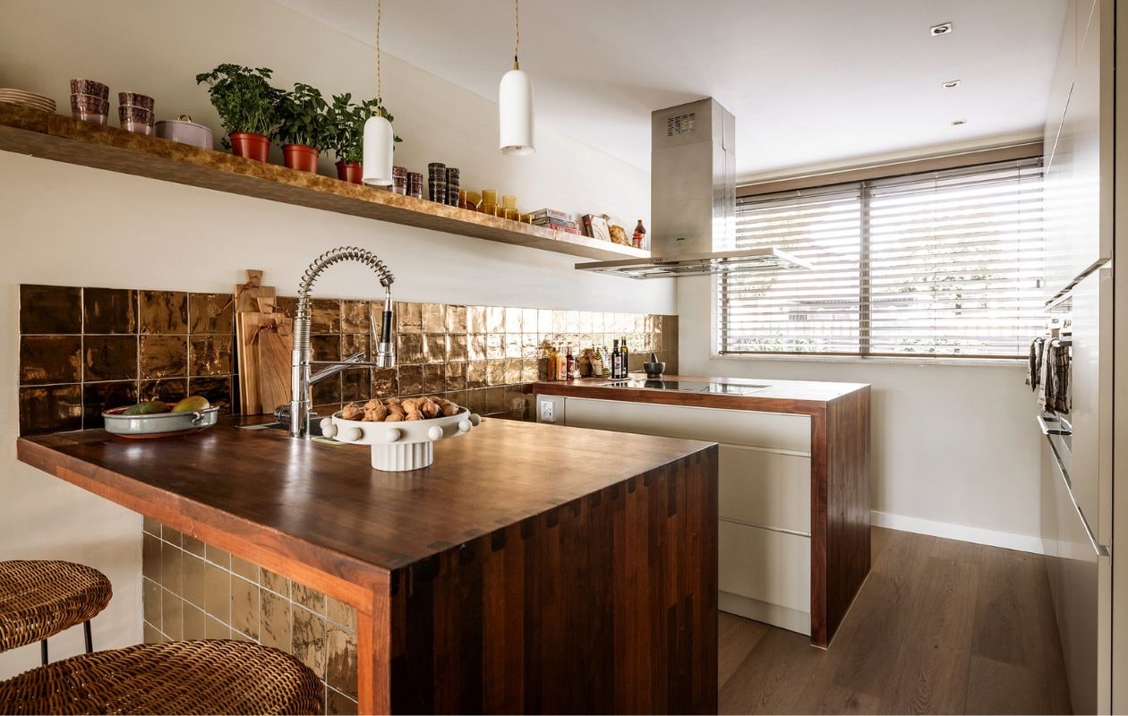 Weer verliefd op je huis aflevering 2 seizoen 23 2025, stylist Fietje in Schiedam, keuken Weer verliefd op je huis aflevering 2 seizoen 23 2025 | styling Fietje Bruijn | fotografie Sonja Velda