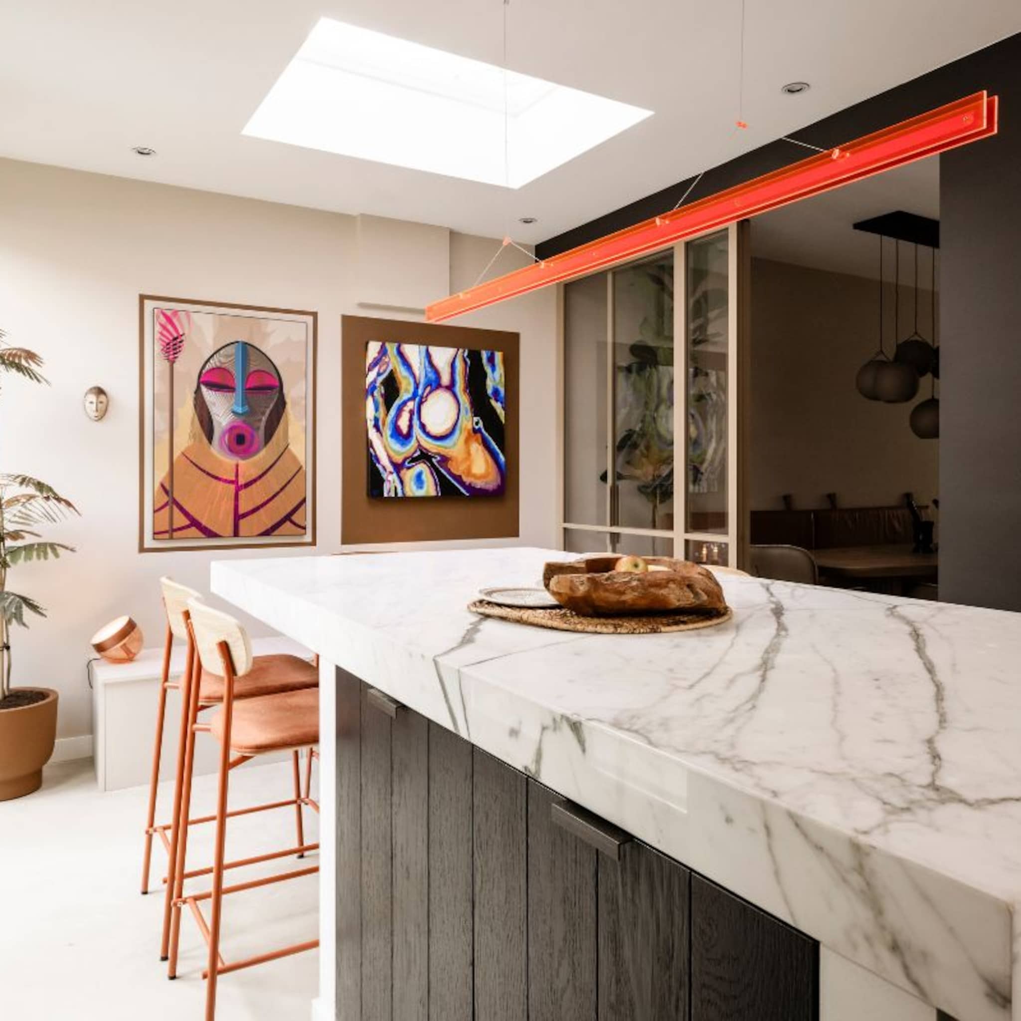 niet alleen voor royals vrolijk het interieur op met een oranje accent