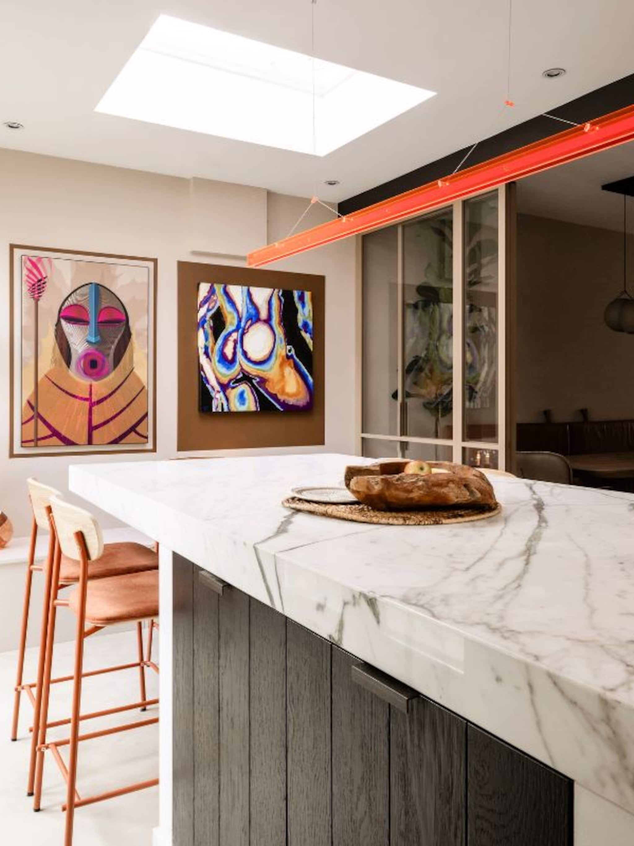 niet alleen voor royals vrolijk het interieur op met een oranje accent