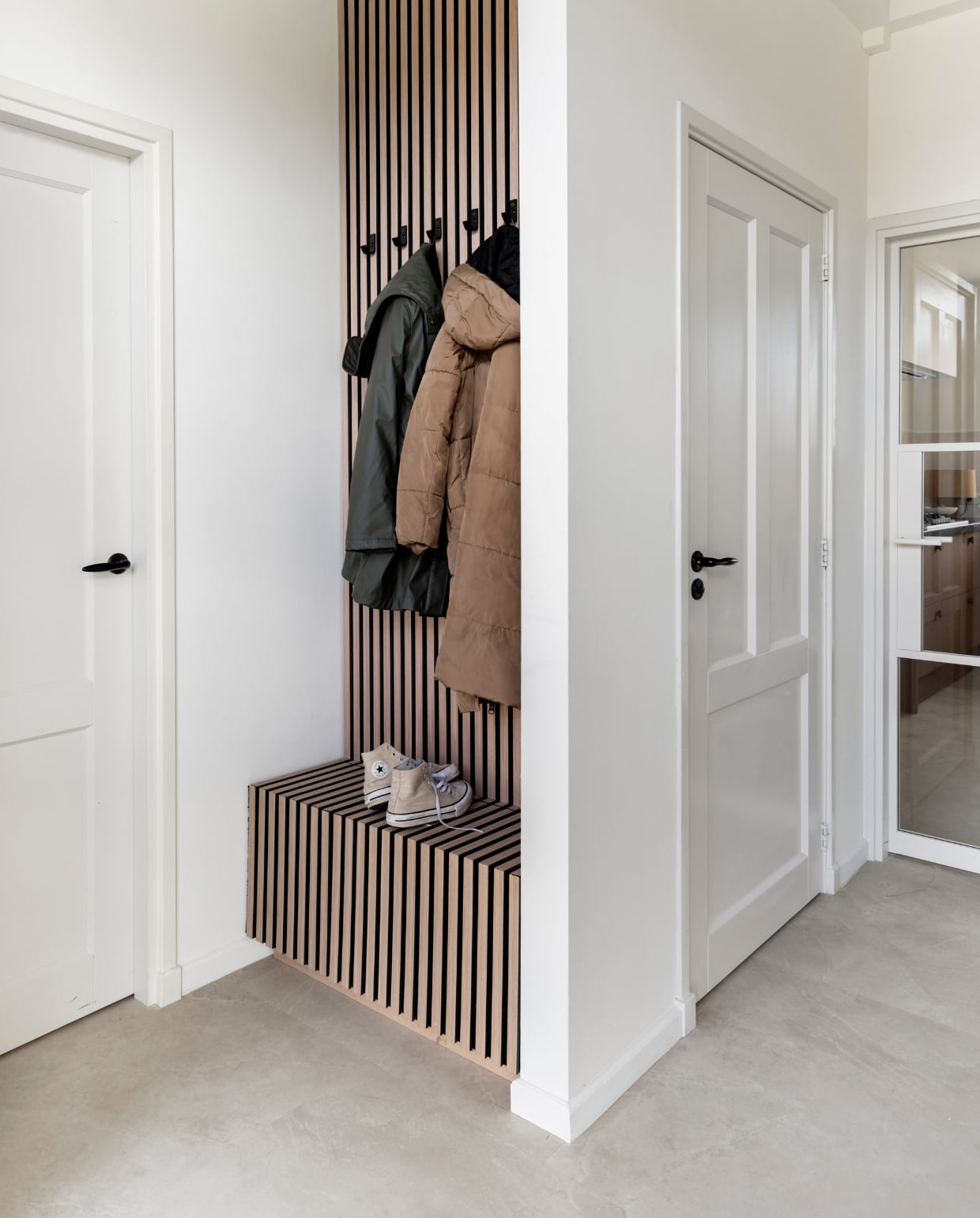 Weer verliefd op je huis aflevering 4 seizoen 23 2025, stylist Marlies in Oudewater, hal vtwonen Weer verliefd op je huis aflevering 4 seizoen 23 2025 | styling Marlies Does | fotografie Margriet Hoekstra