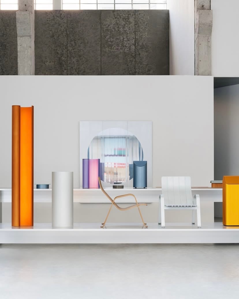 Expositie R100: objecten van 100% gerecycled aluminium Stijlvol Wonen 8-2025 | tekst Stijlvol Wonen redactie | foto via ddw.nl