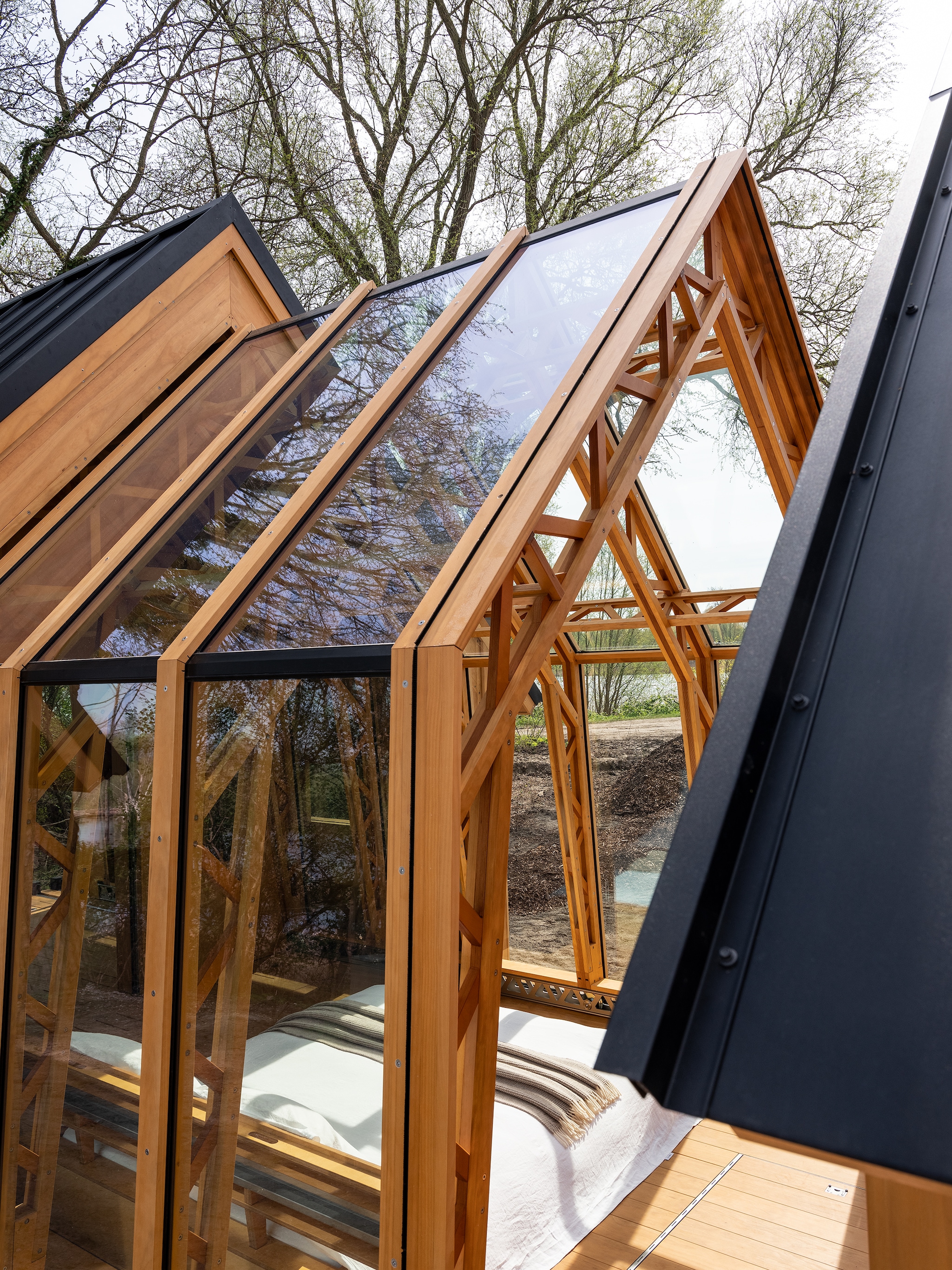 Wooninspiratie met een wowfactor in vtwonen 12-2025 vtwonen 12-2025 | Anna cabin