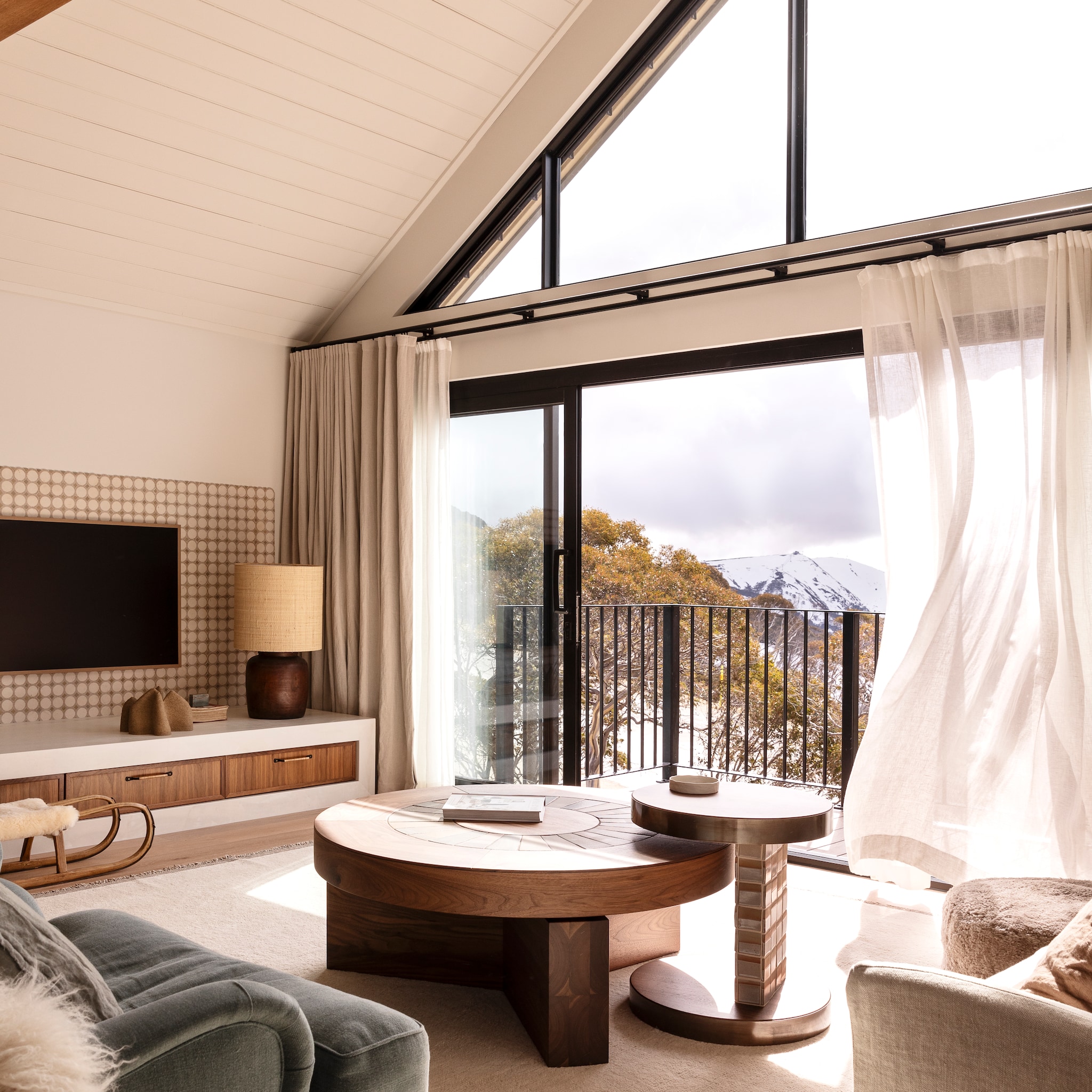 binnenkijken warme deken linnen en hout