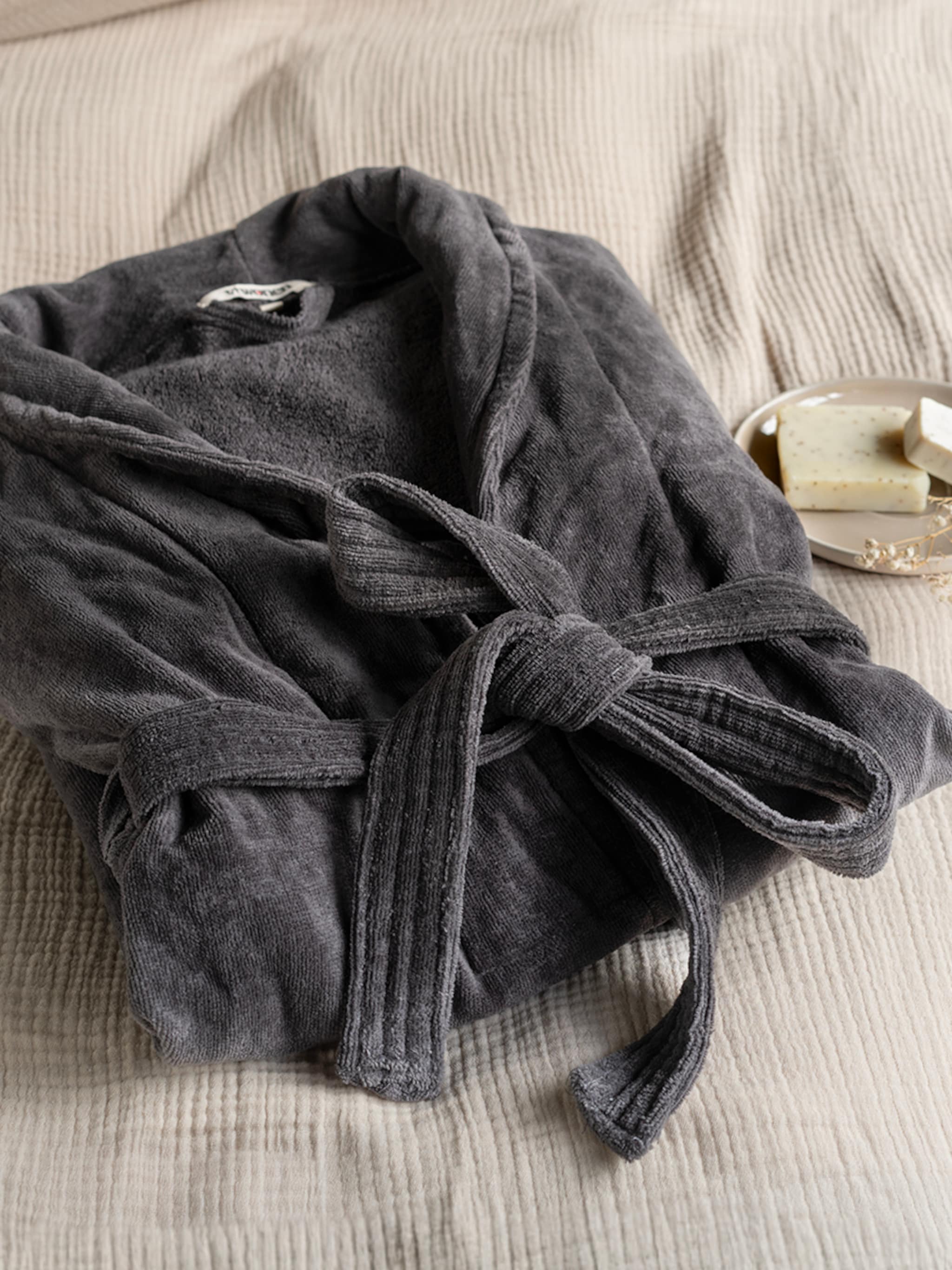 winactie 40x luxe badjas van vtwonen