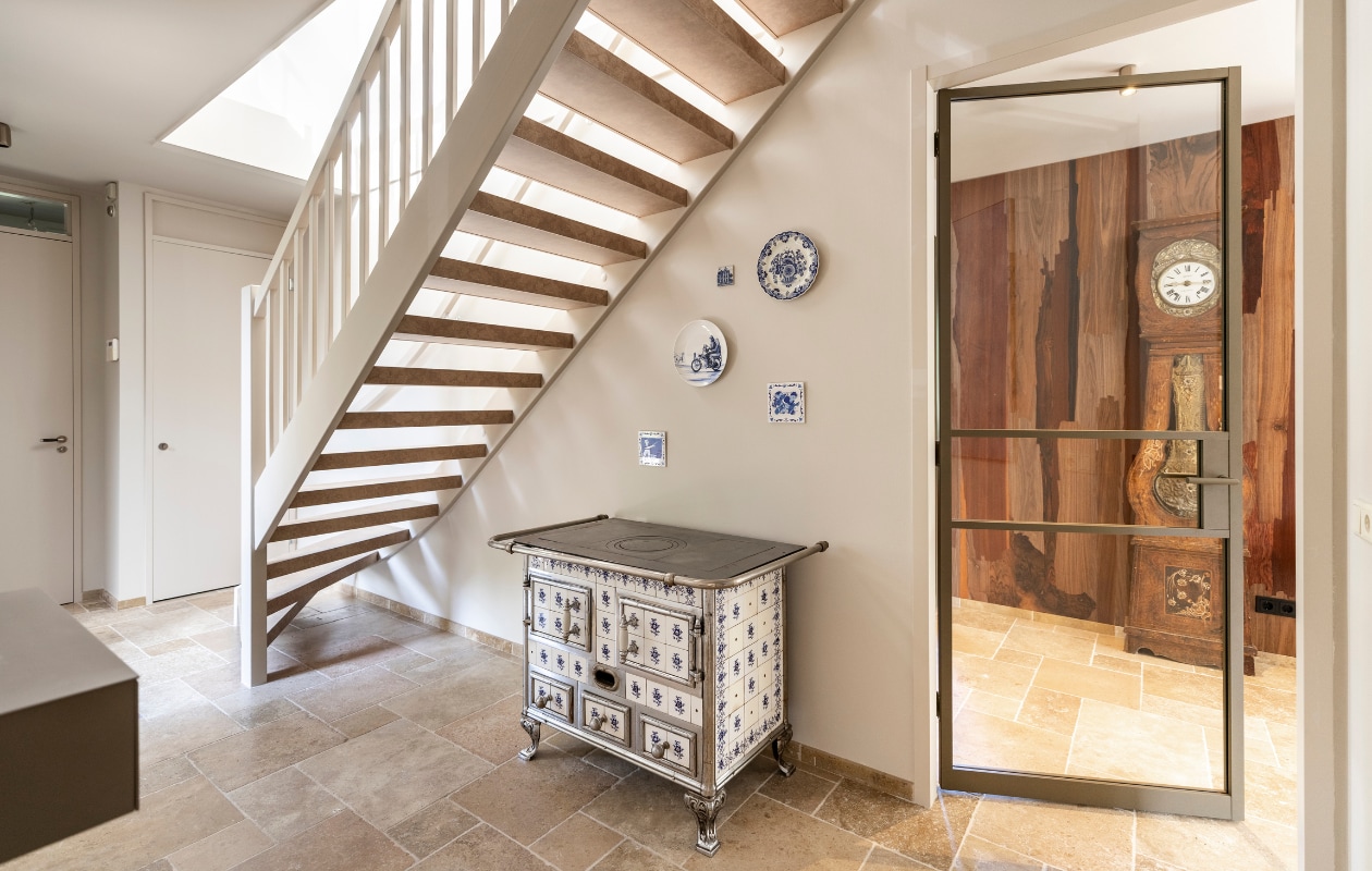 Weer verliefd op je huis aflevering 5 seizoen 23 2025, stylist Frans in Amersfoort, hal Weer verliefd op je huis aflevering 5 seizoen 23 2025 | styling Frans Uyterlinde | fotografie Margriet Hoekstra