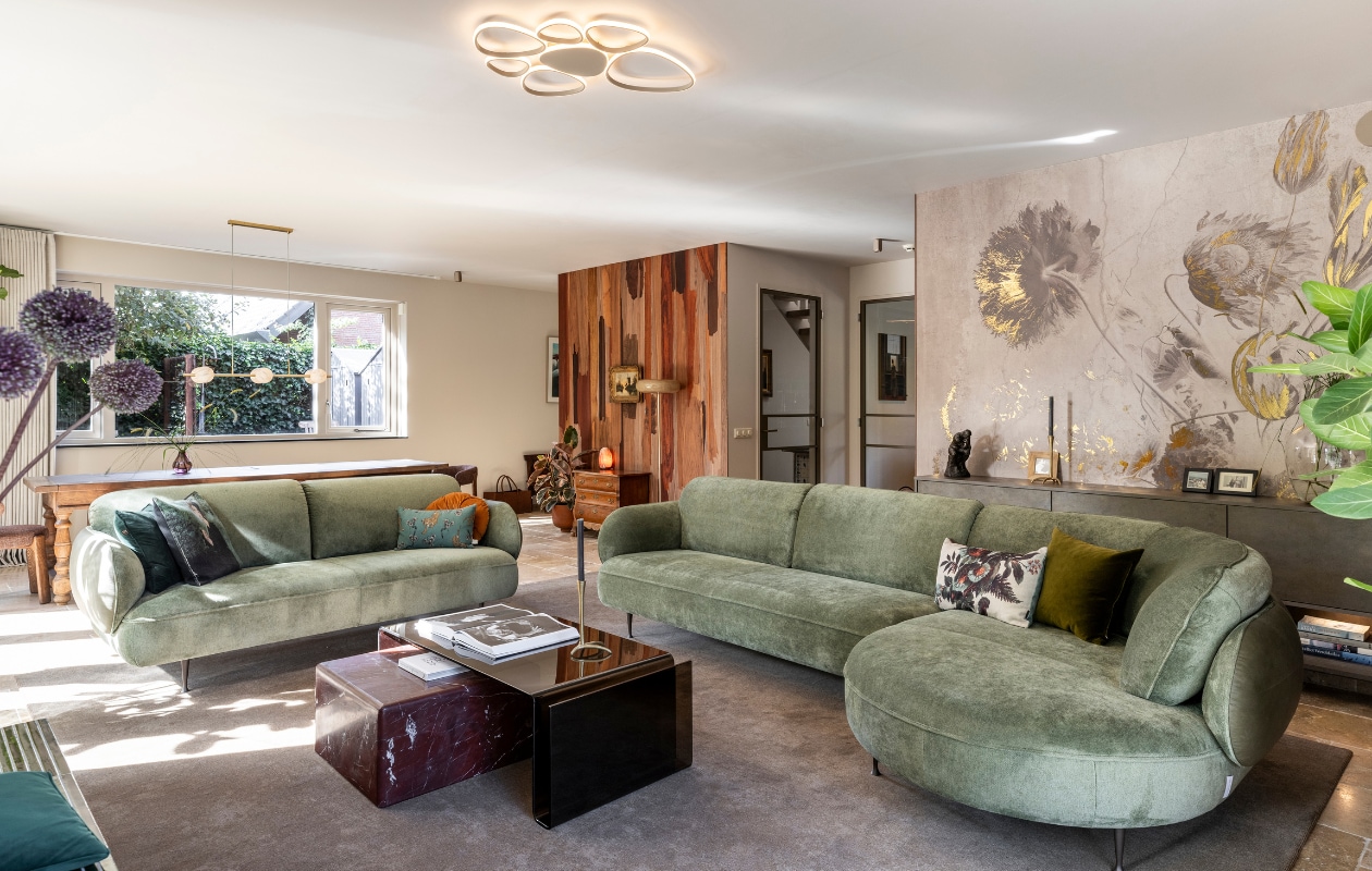 Weer verliefd op je huis aflevering 5 seizoen 23 2025, stylist Frans in Amersfoort, zitkamer Weer verliefd op je huis aflevering 5 seizoen 23 2025 | styling Frans Uyterlinde | fotografie Margriet Hoekstra