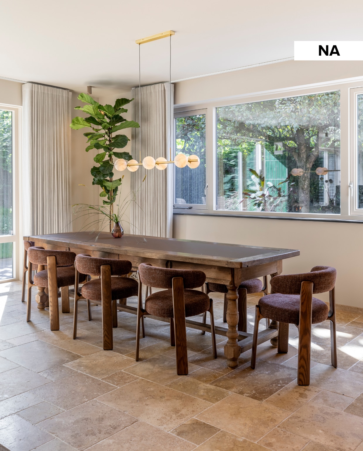 Weer verliefd op je huis aflevering 5 seizoen 23 2025, stylist Frans in Amersfoort, eethoek na de make-over Weer verliefd op je huis aflevering 5 seizoen 23 2025 | styling Frans Uyterlinde | fotografie Margriet Hoekstra