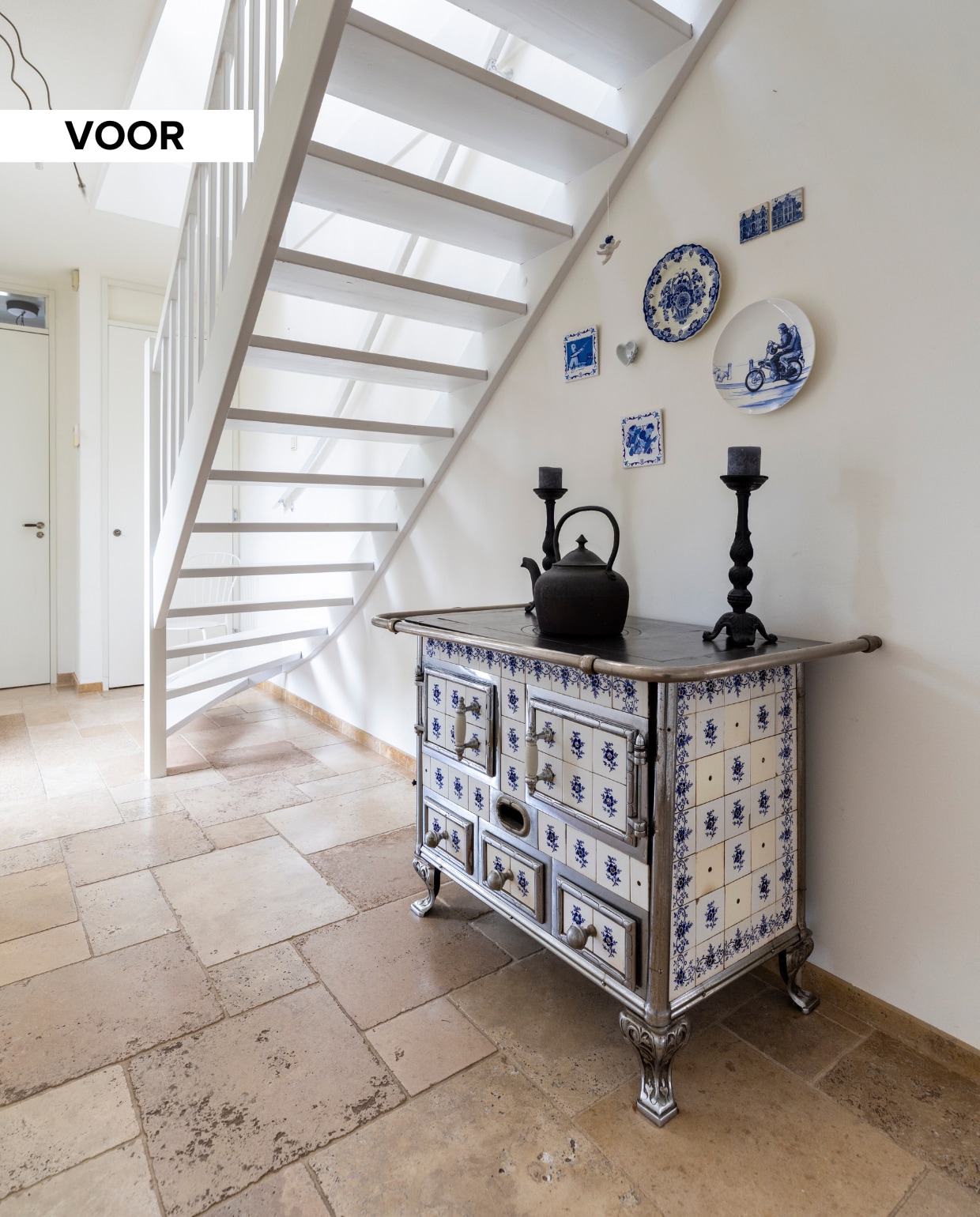 Weer verliefd op je huis aflevering 5 seizoen 23 2025, stylist Frans in Amersfoort, hal voor de make-over Weer verliefd op je huis aflevering 5 seizoen 23 2025 | styling Frans Uyterlinde | fotografie Margriet Hoekstra