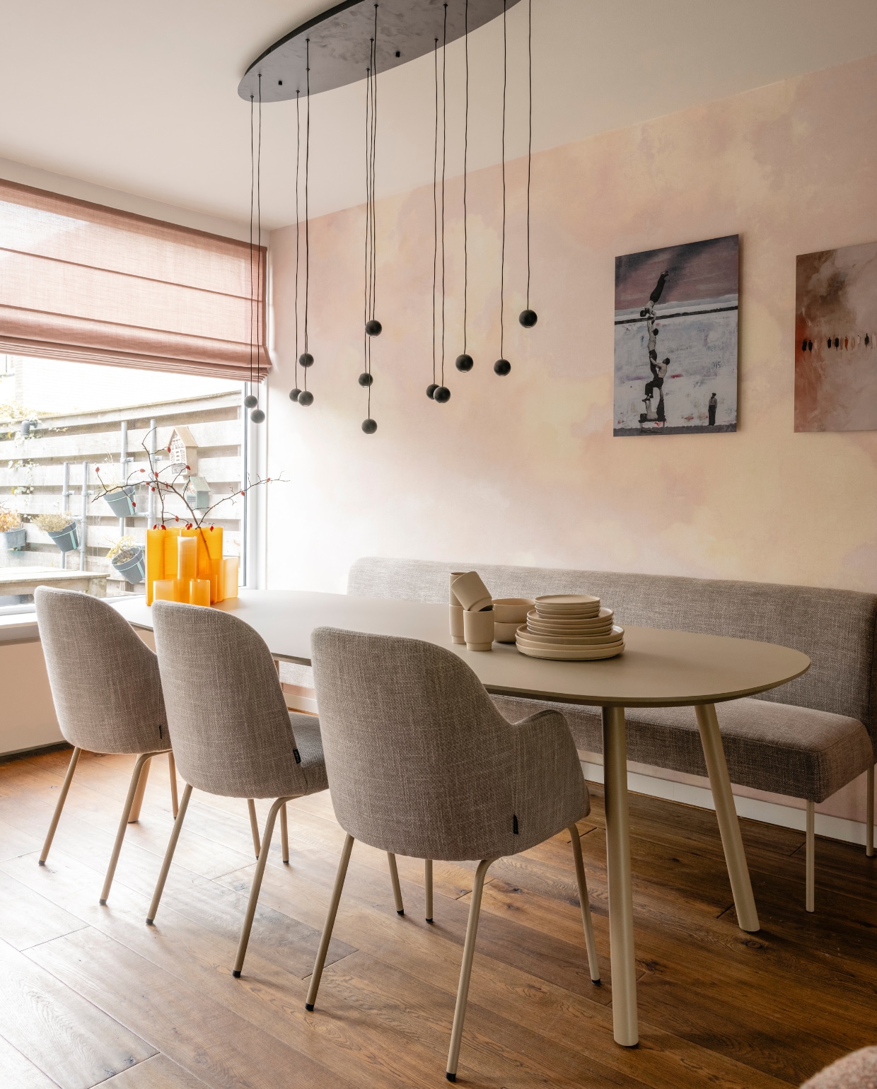 Weer verliefd op je huis aflevering 6 seizoen 23 2025, stylist Fietje in Hoofddorp, eethoek vtwonen Weer verliefd op je huis aflevering 6 seizoen 23 2025 | styling Fietje Bruijn | fotografie Sonja Velda