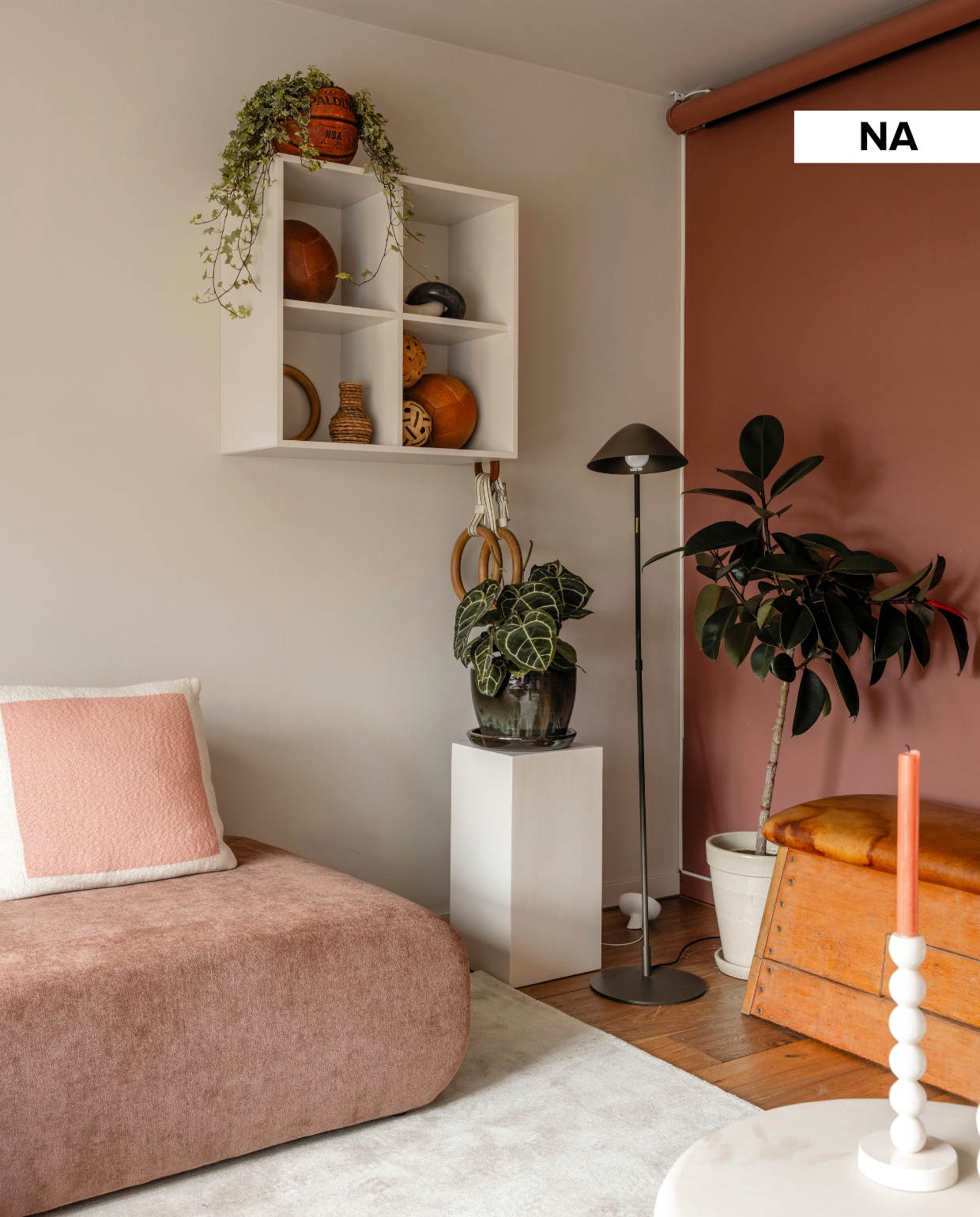 Weer verliefd op je huis aflevering 6 seizoen 23 2025, stylist Fietje in Hoofddorp, zithoek na de make-over vtwonen Weer verliefd op je huis aflevering 6 seizoen 23 2025 | styling Fietje Bruijn | fotografie Sonja Velda