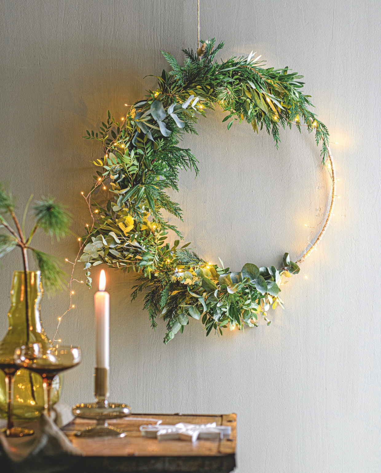Lichtkrans vtwonen Landelijk kerstspecial | styling en DIY Janneke Peters | fotografie Louis Lemaire