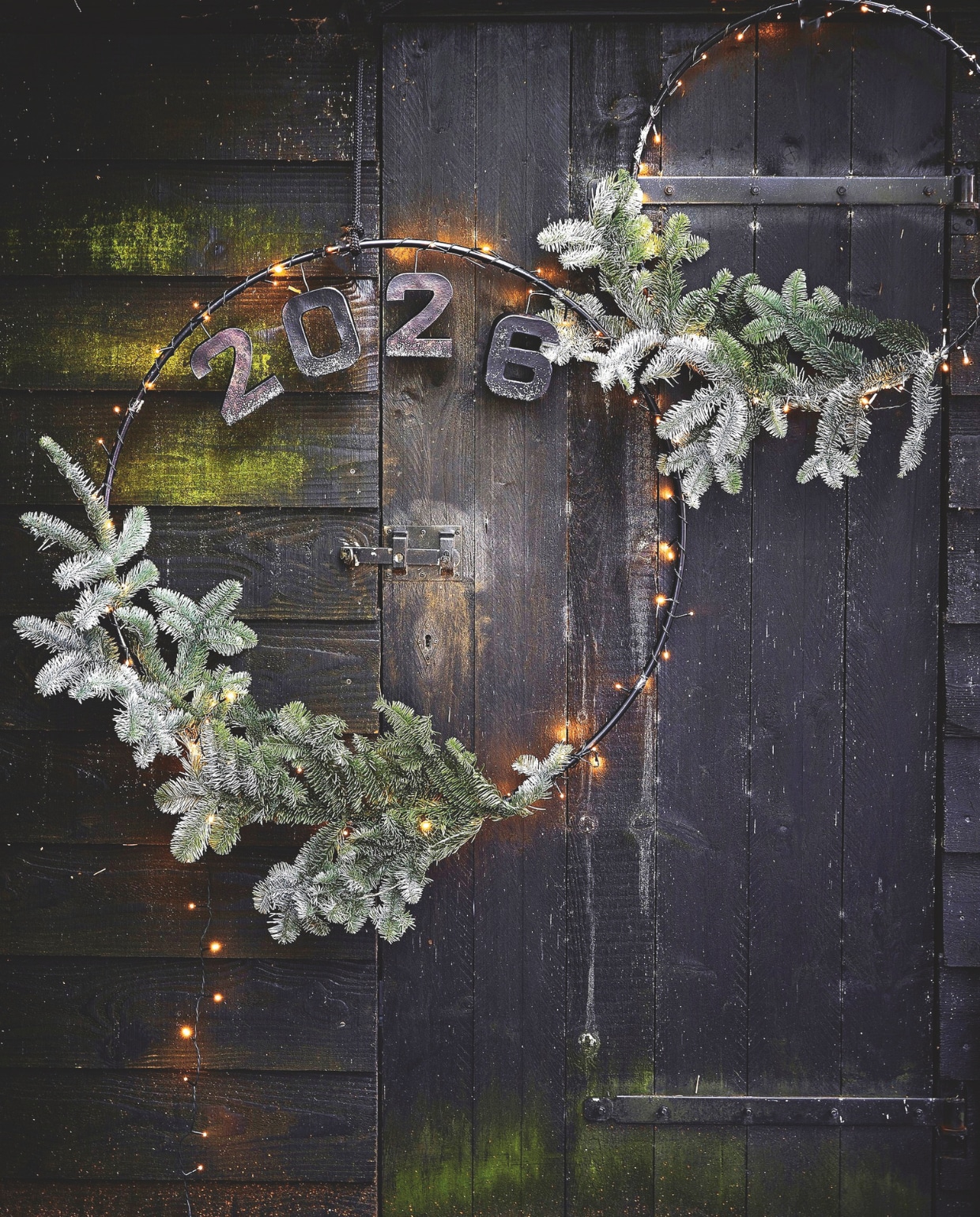 Buitenkransen vtwonen Landelijk kerstspecial | styling Moniek Visser | fotografie Peggy Janssen