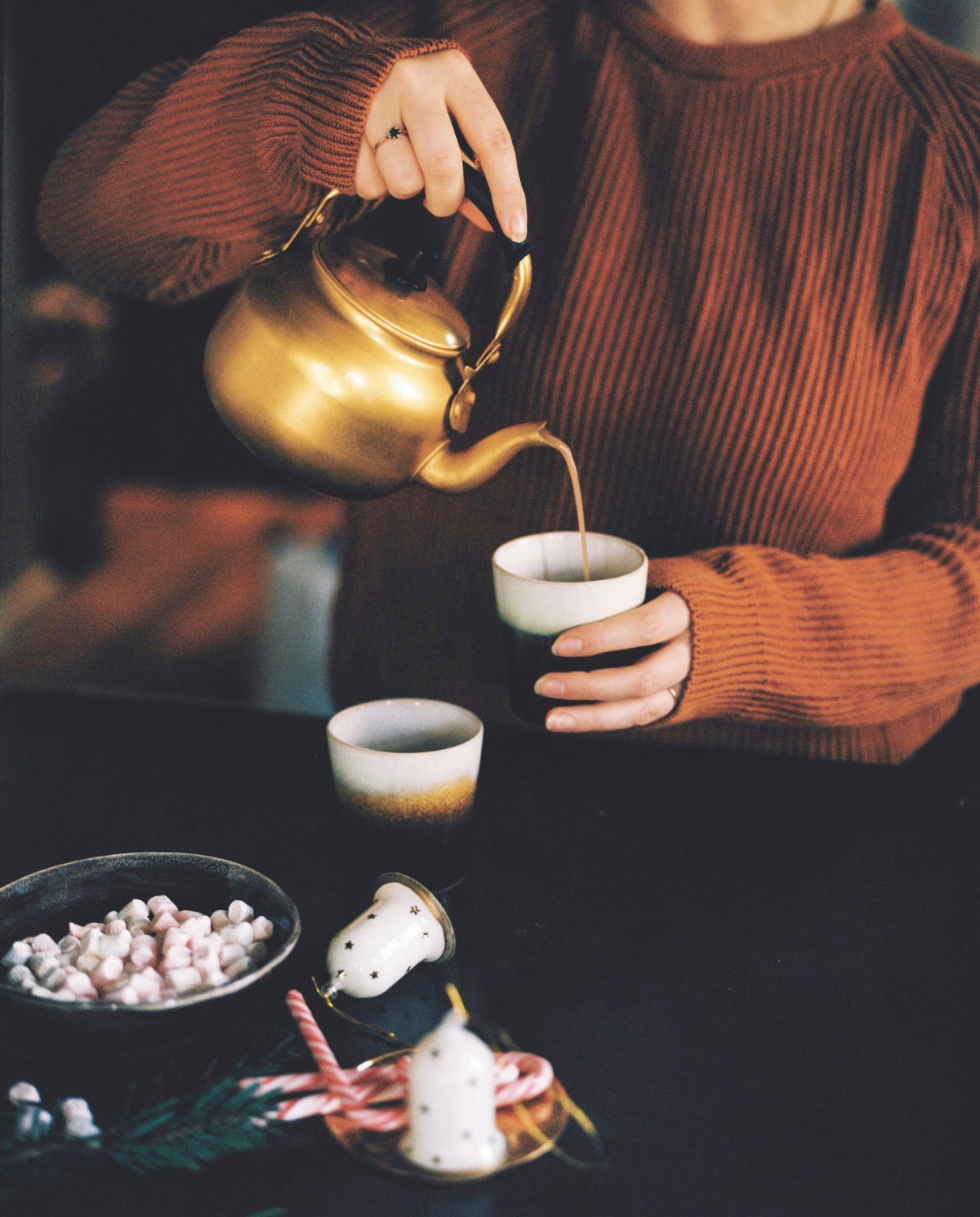 Tea time vtwonen kerstspecial 2025 | recepten The Holy Kauw | fotografie Hanke Arkenbout