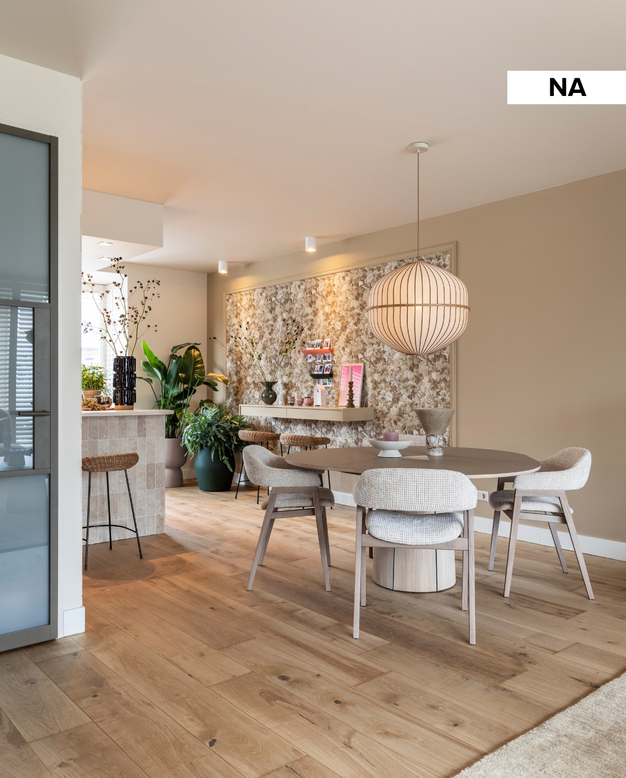 vtwonen Weer verliefd op je huis aflevering 7 seizoen 23 2025, stylist Marianne in Honselersdijk, eethoek na de make-over vtwonen Weer verliefd op je huis aflevering 7 seizoen 23 2025 | styling Marianne Luning | fotografie Margriet Hoekstra