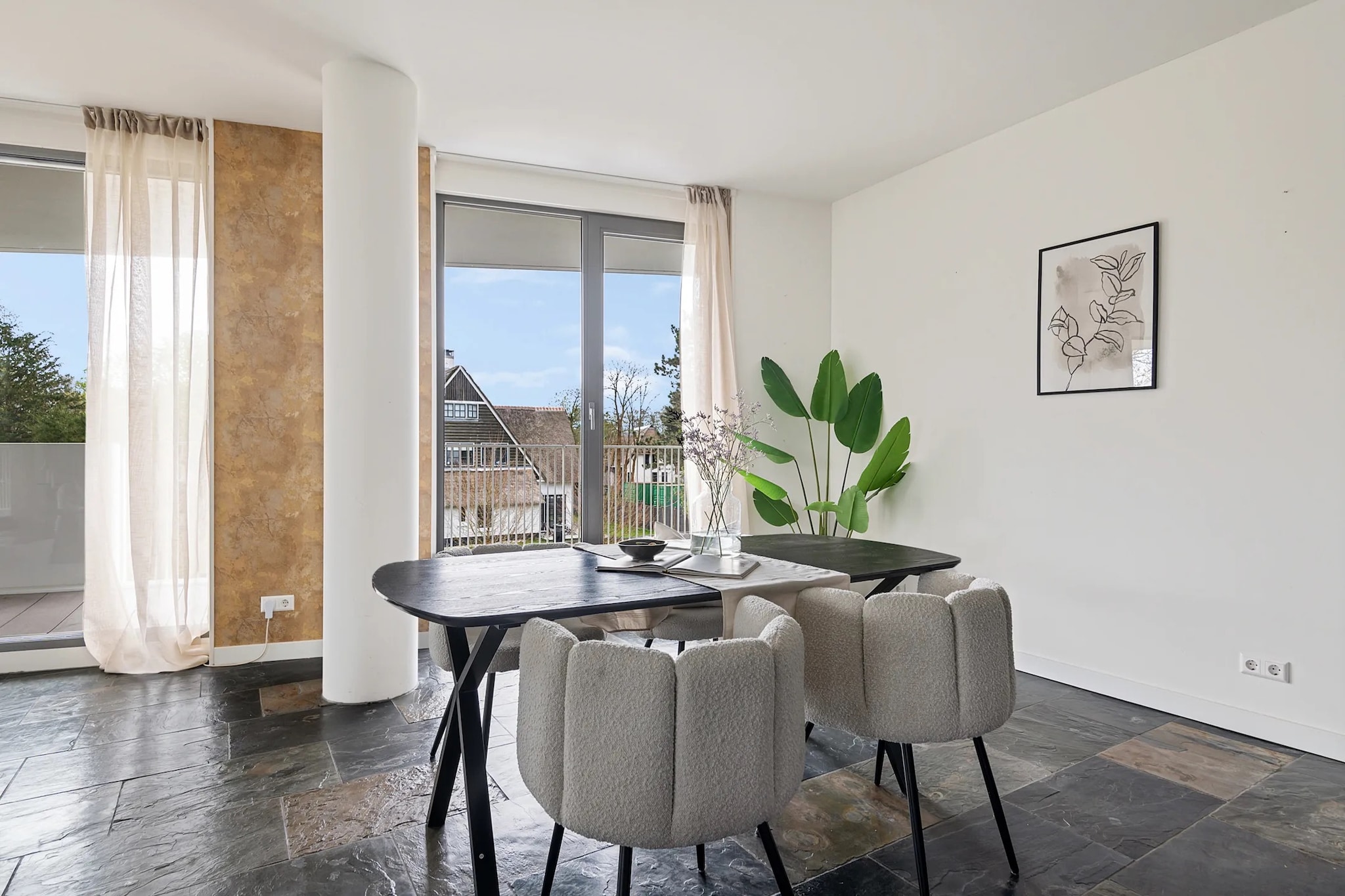 Funda - Q-Bus Makelaars Bergen