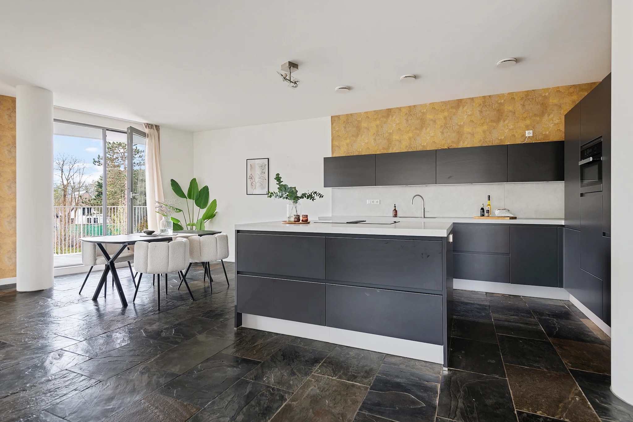 Funda - Q-Bus Makelaars Bergen