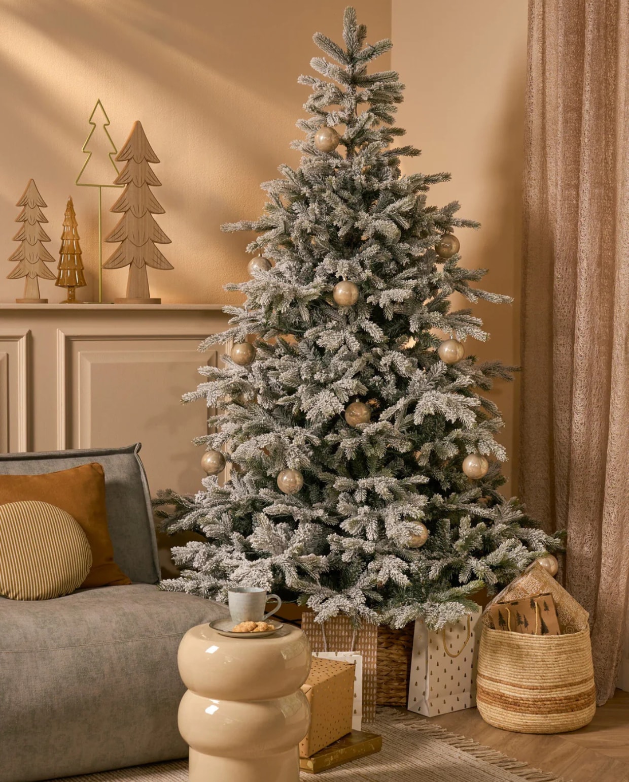 Grimshaw Kunstkerstboom - H185 x Ø132 cm - Groen Frosted Black Box Trees