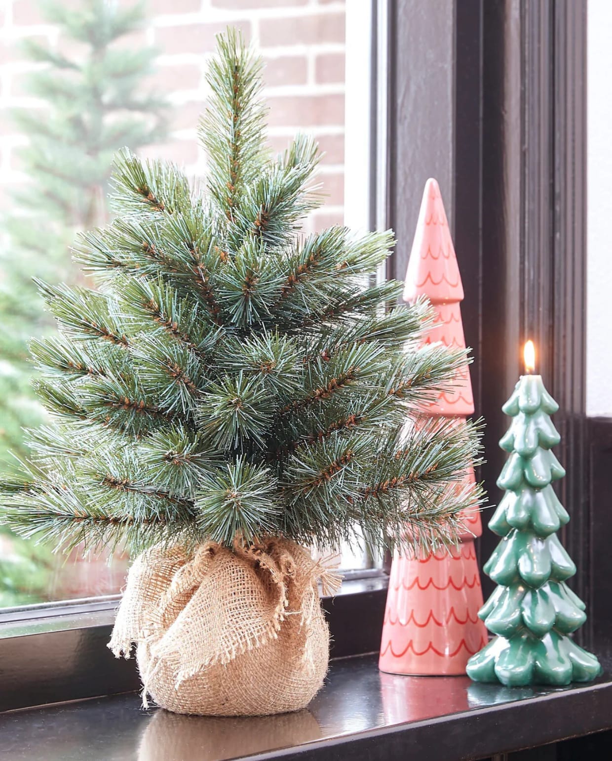 Forest Frosted Kunstkerstboom in Jute - H90 x Ø61 cm - Blauw Triumph Tree