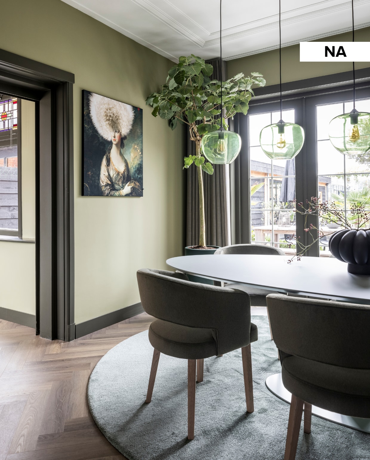 vtwonen Weer verliefd op je huis aflevering 8 seizoen 23 2025, stylist Frans in Naaldwijk, eetkamer na de make-over vtwonen Weer verliefd op je huis aflevering 8 seizoen 23 2025 | styling Frans Uyterlinde | fotografie Margriet Hoekstra