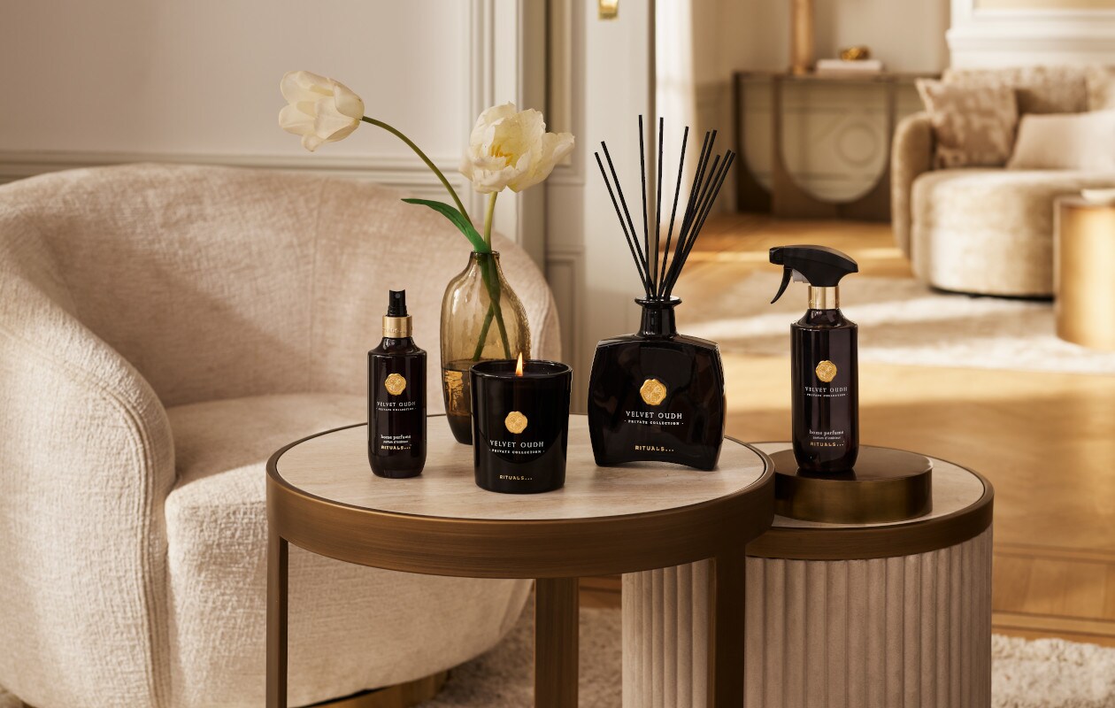 pure verwennerij win een luxe velvet oudh geurset van rituals